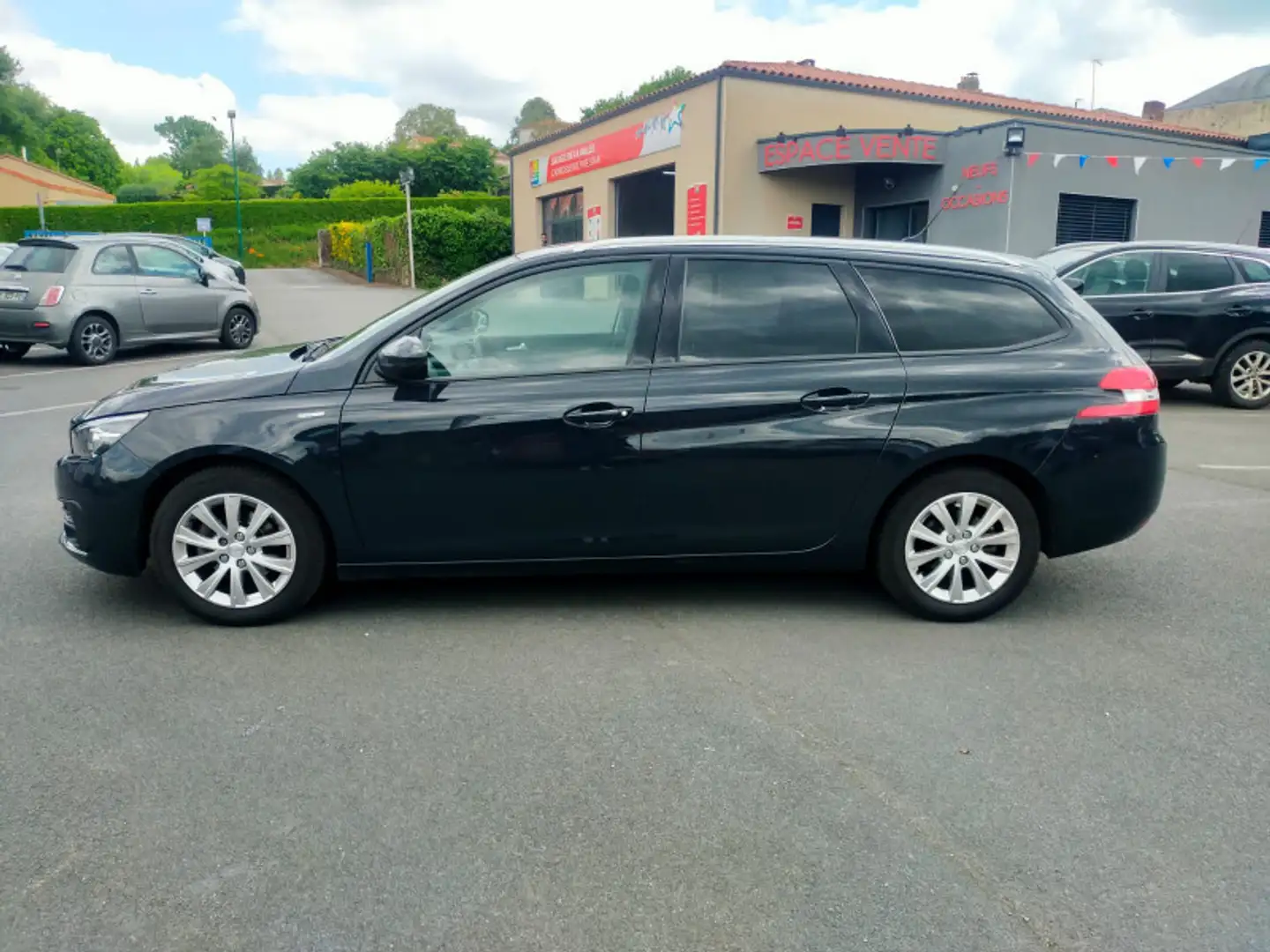 Peugeot 308 1.2 PURETECH 130CH E6.3 S\u0026S TECH EDITION EAT8 - 2