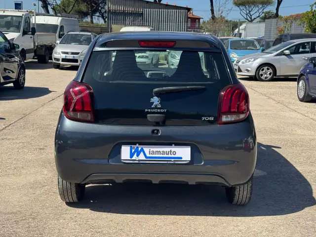 Peugeot 108 view 3