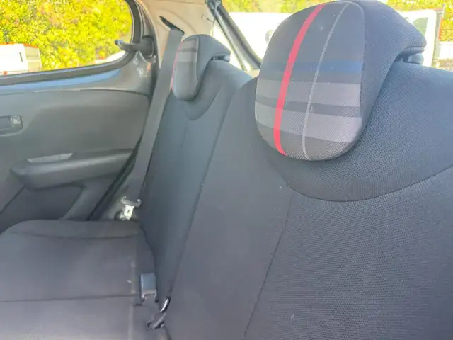 Peugeot 108 view 10