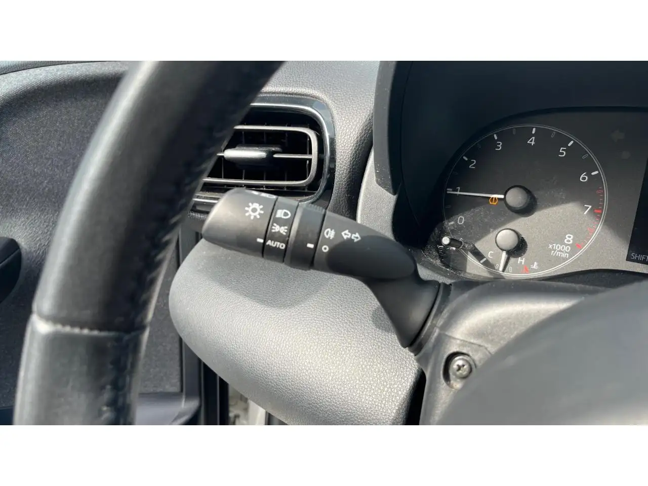 Toyota Yaris Yaris — photo 23