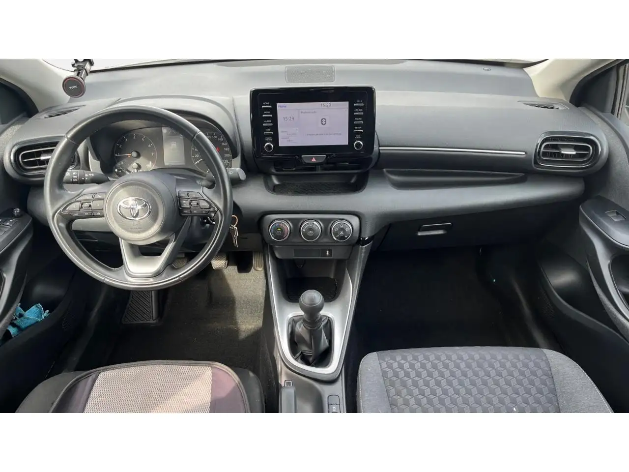 Toyota Yaris Yaris — photo 11