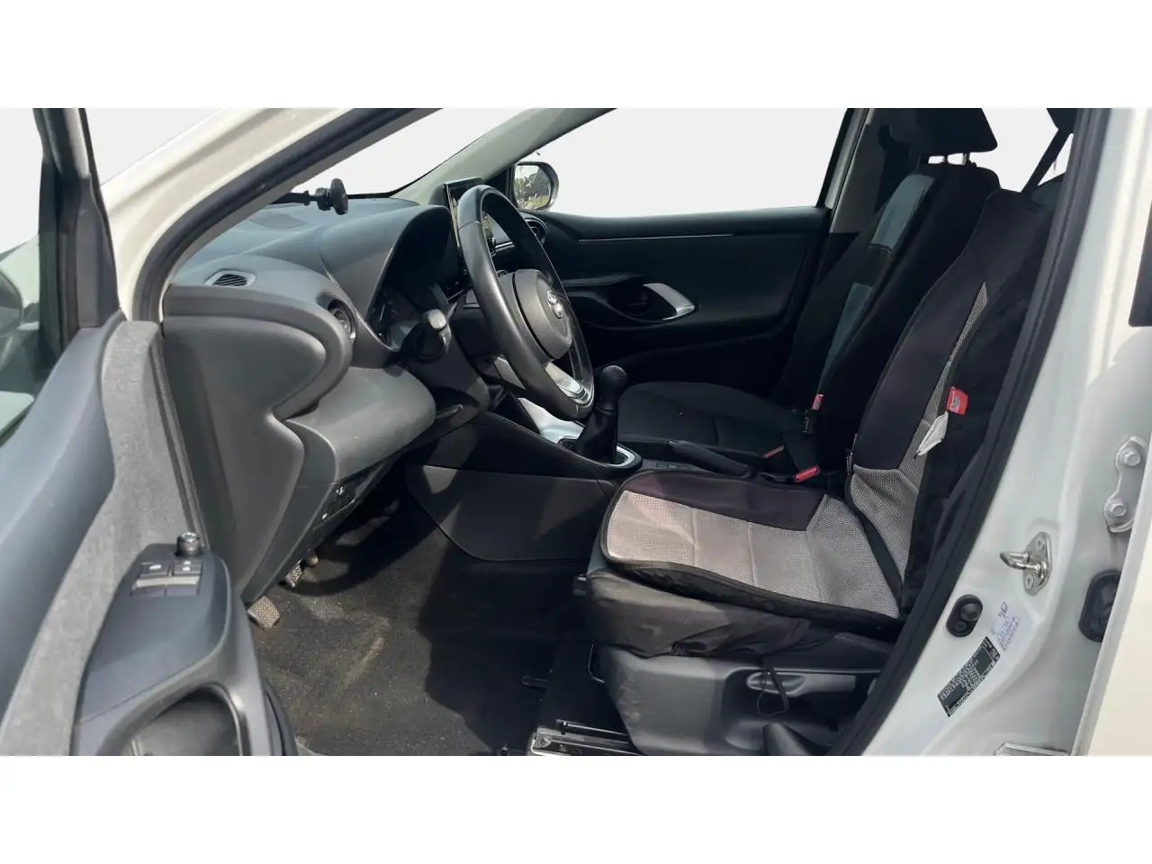 Toyota Yaris Yaris — photo 9