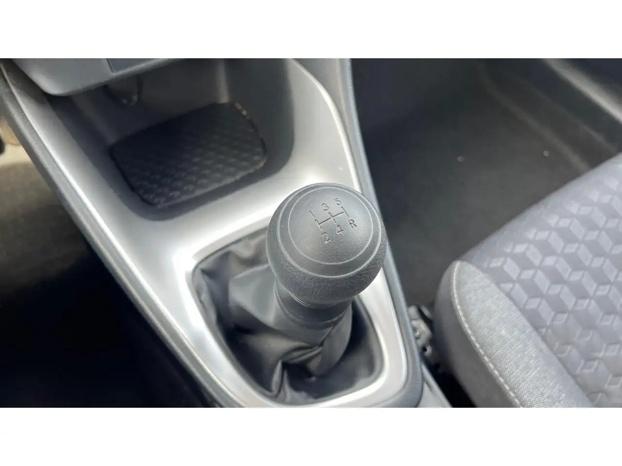 Toyota Yaris Yaris — photo 26