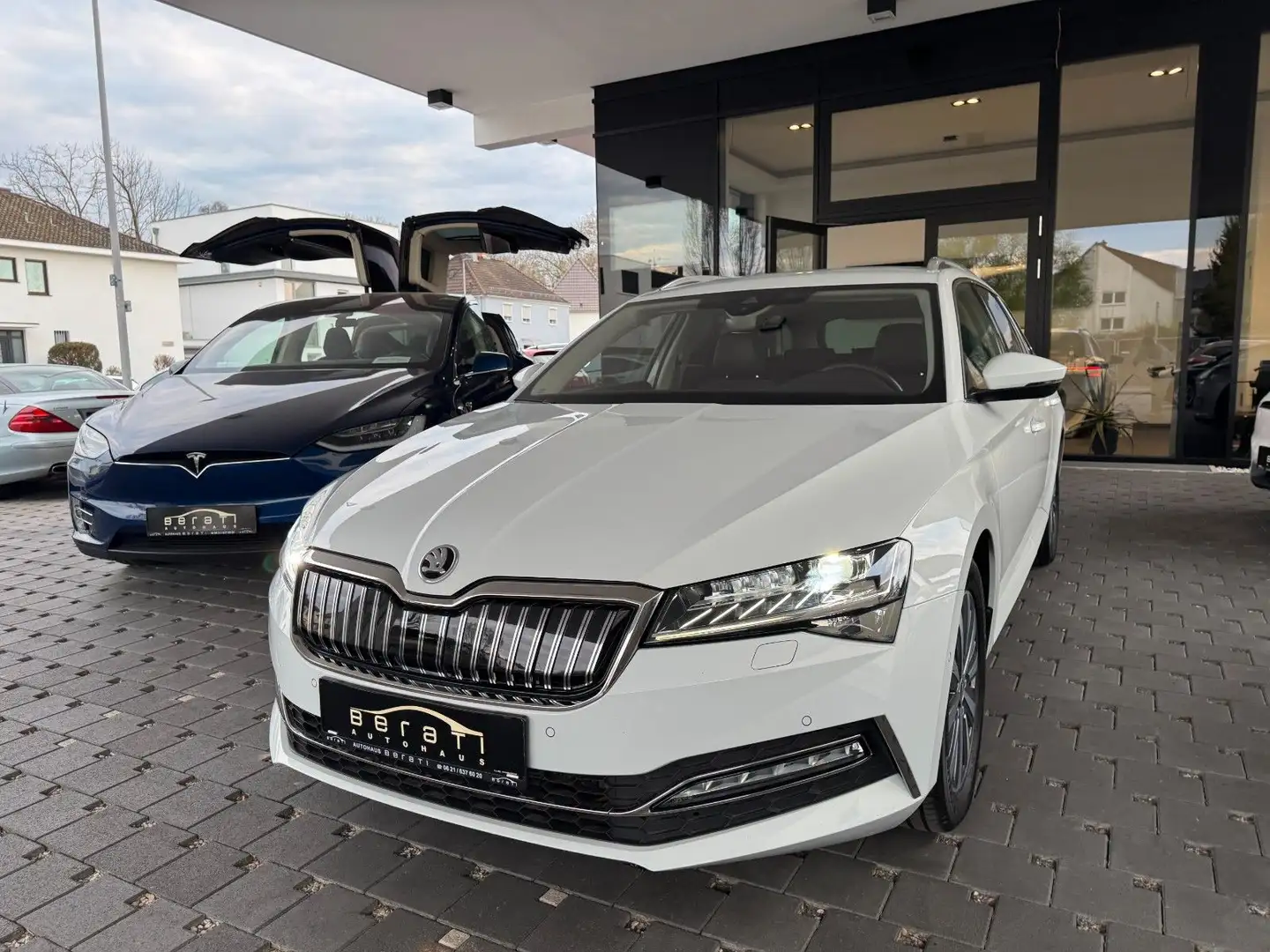 Skoda Superb iV DSG Plug-In-Hyb|ACC|LED|VirtualCockpit Blanc - 2