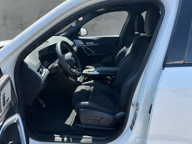 BMW iX1 view 8