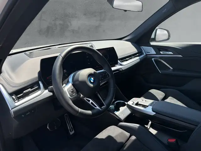 BMW iX1 view 9