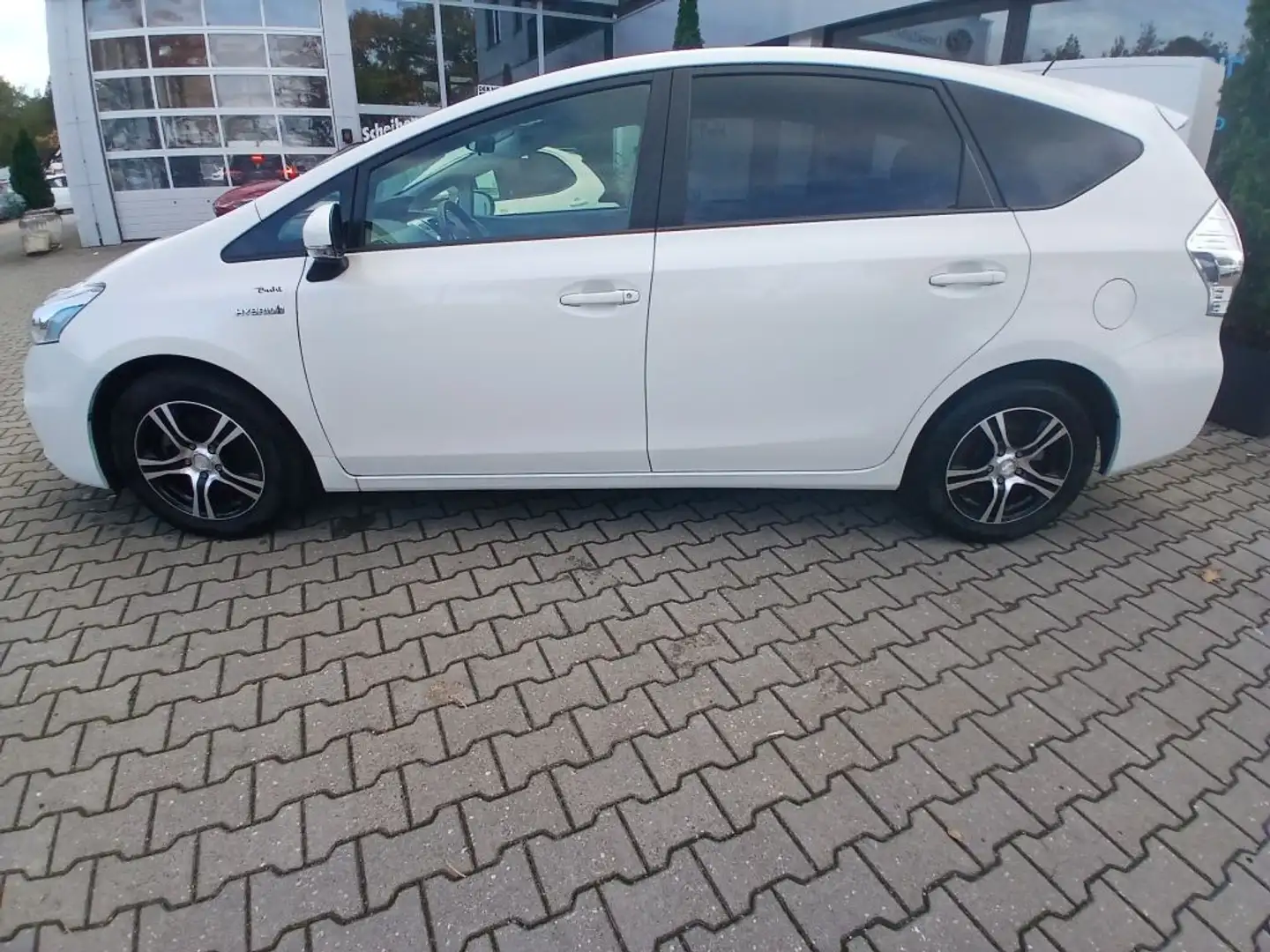Toyota Prius+ (Hybrid) m. Panorama-Dach und HUD Blanco - 2