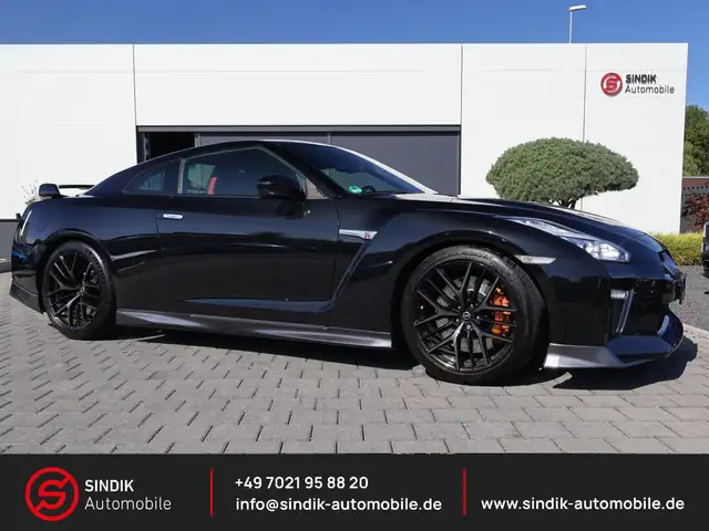 Nissan GT-R