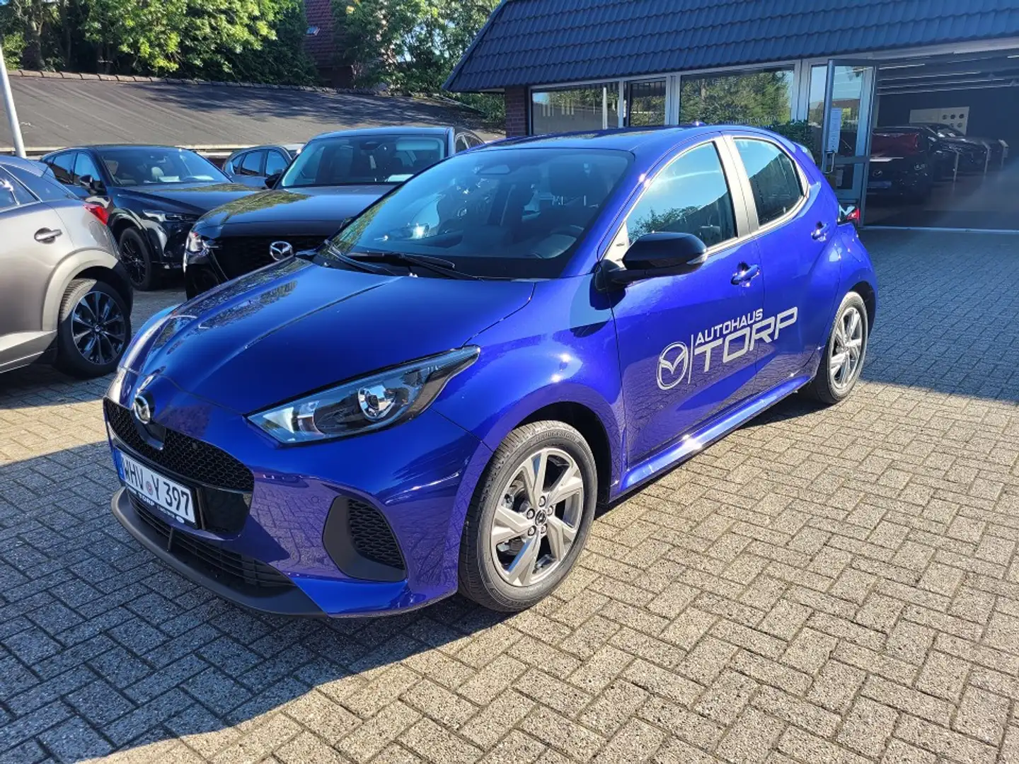 Mazda 2 Hybrid 1.5l VVT-i 116 PS  FWD EXCLUSIVE-LINE Blau - 1