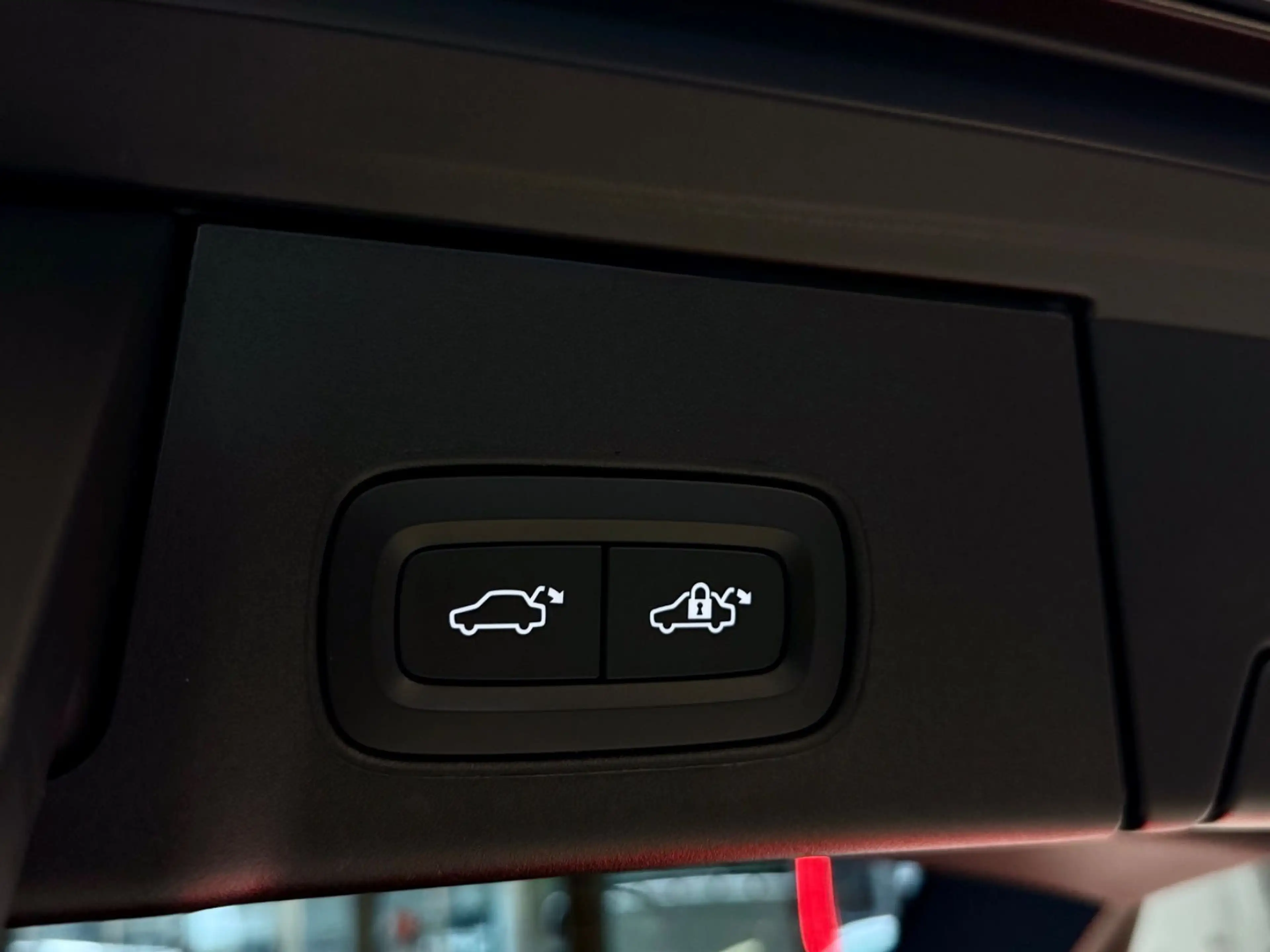 Volvo V90 Cross Country 2.0 D B4 AWD 360CAM AHK LEDER — photo 5