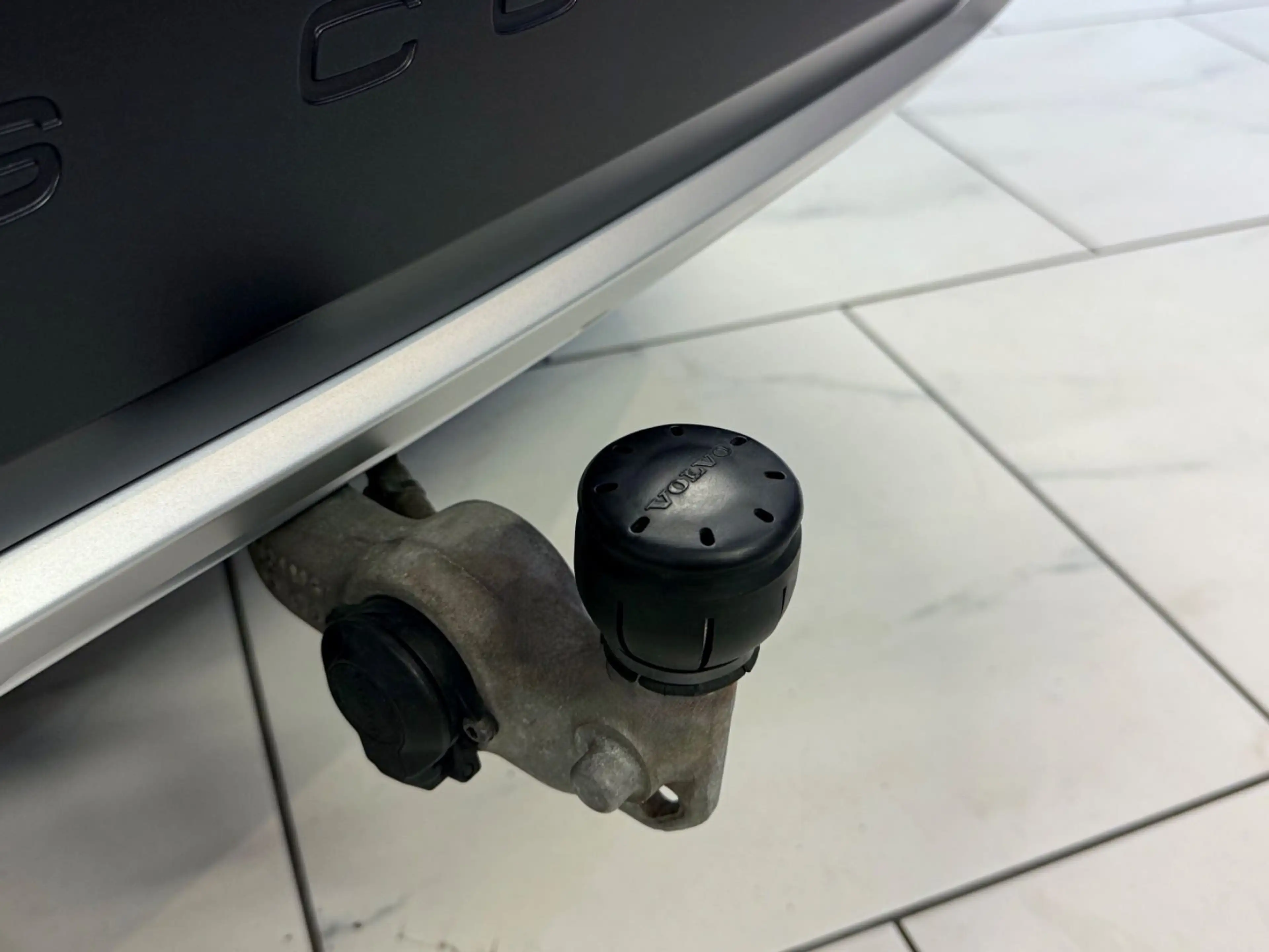 Volvo V90 Cross Country 2.0 D B4 AWD 360CAM AHK LEDER — photo 8