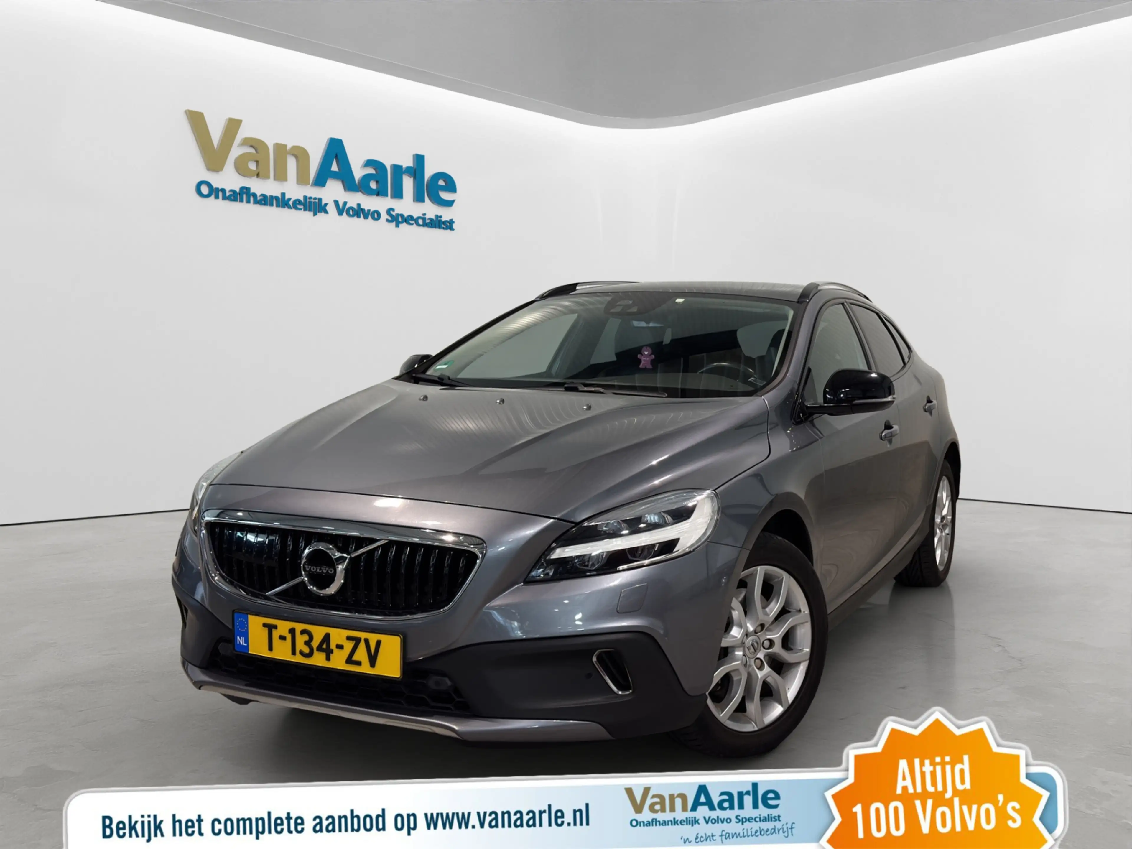 Volvo V40 Cross Country D3 Aut. ACC Leder Trekhaak Parkeercamera Stoelverw