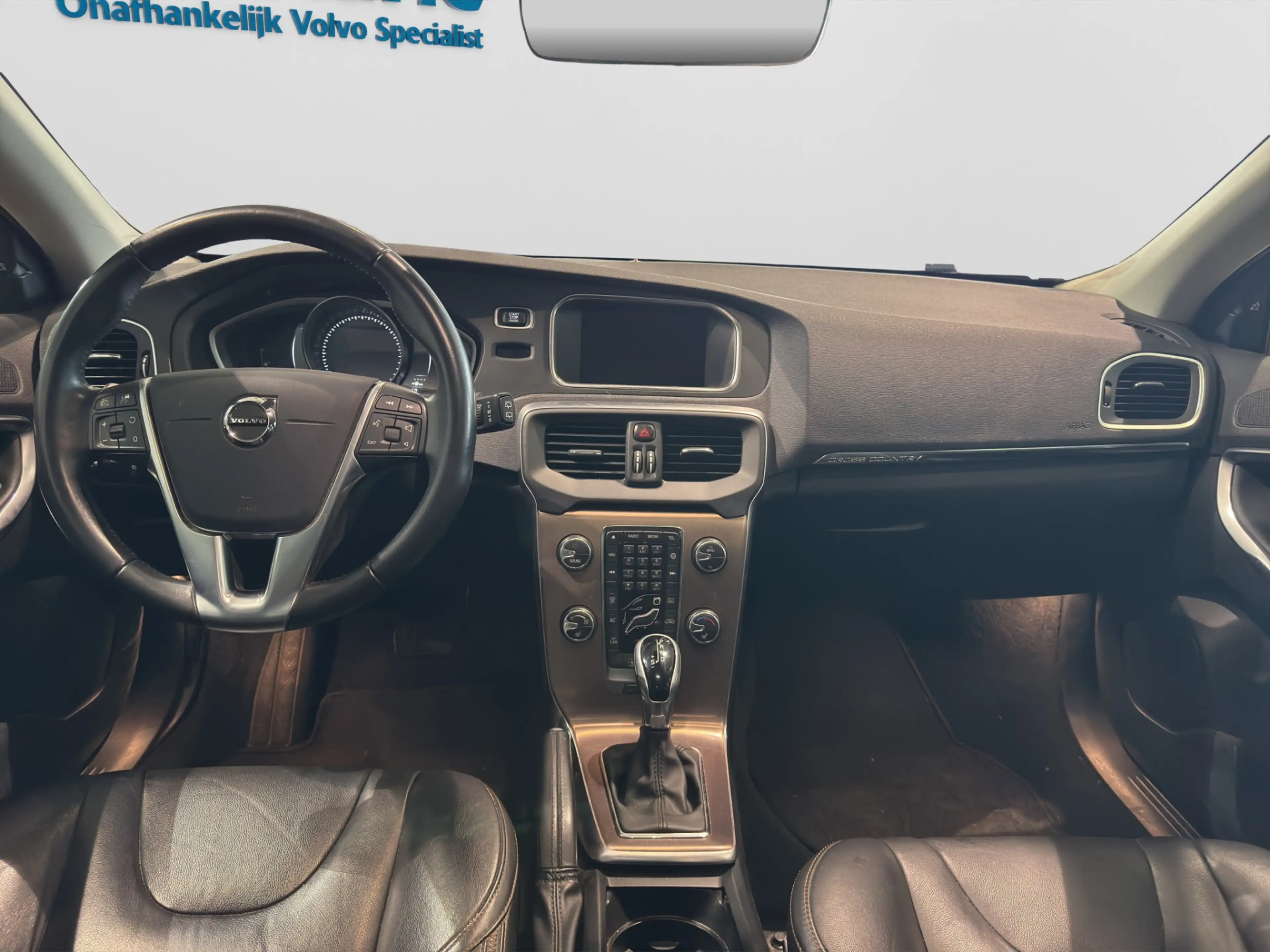 Volvo V40 Cross Country D3 Aut. ACC Leder Trekhaak Parkeercamera Stoelverw — photo 3
