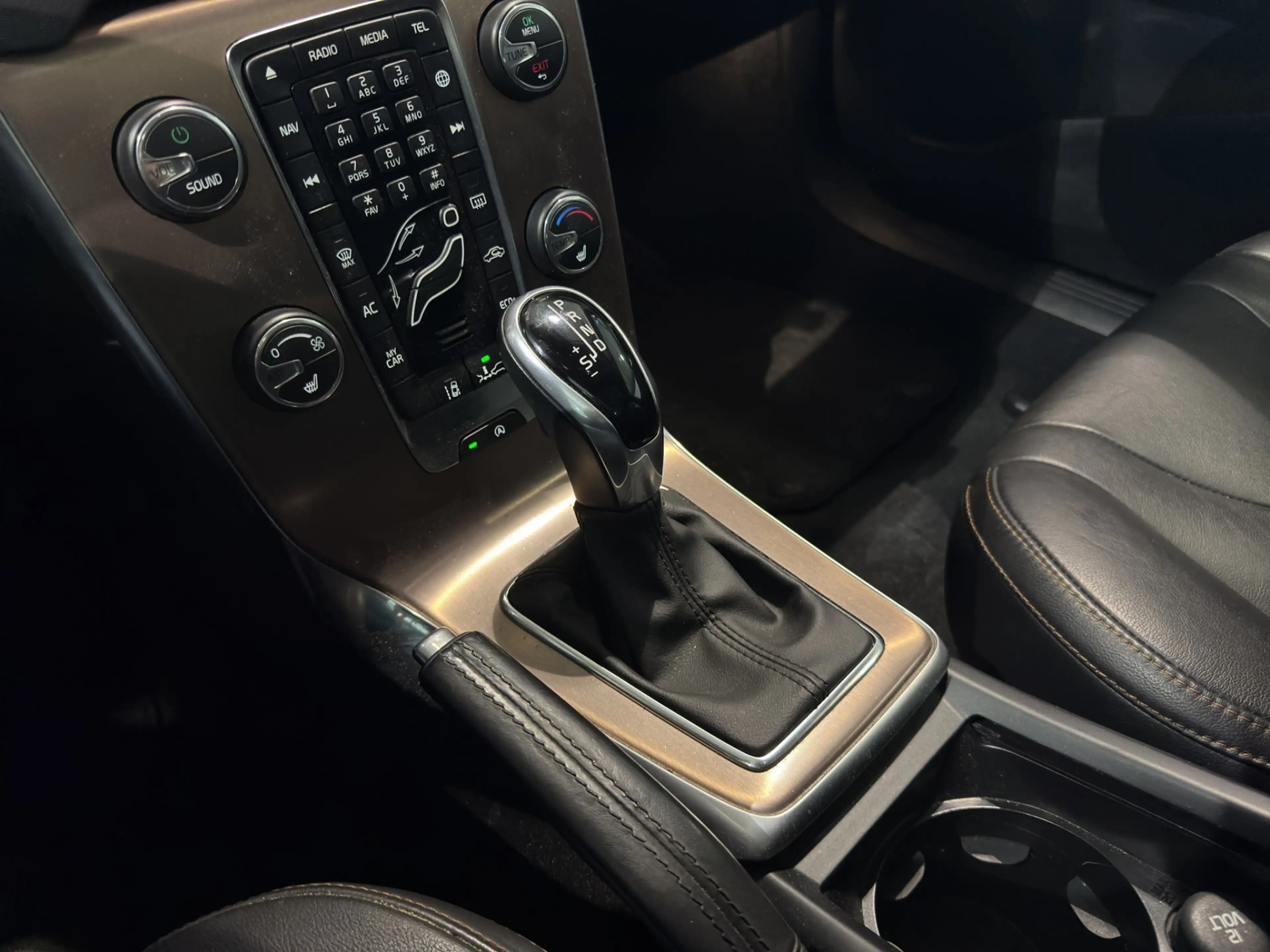 Volvo V40 Cross Country D3 Aut. ACC Leder Trekhaak Parkeercamera Stoelverw — photo 15
