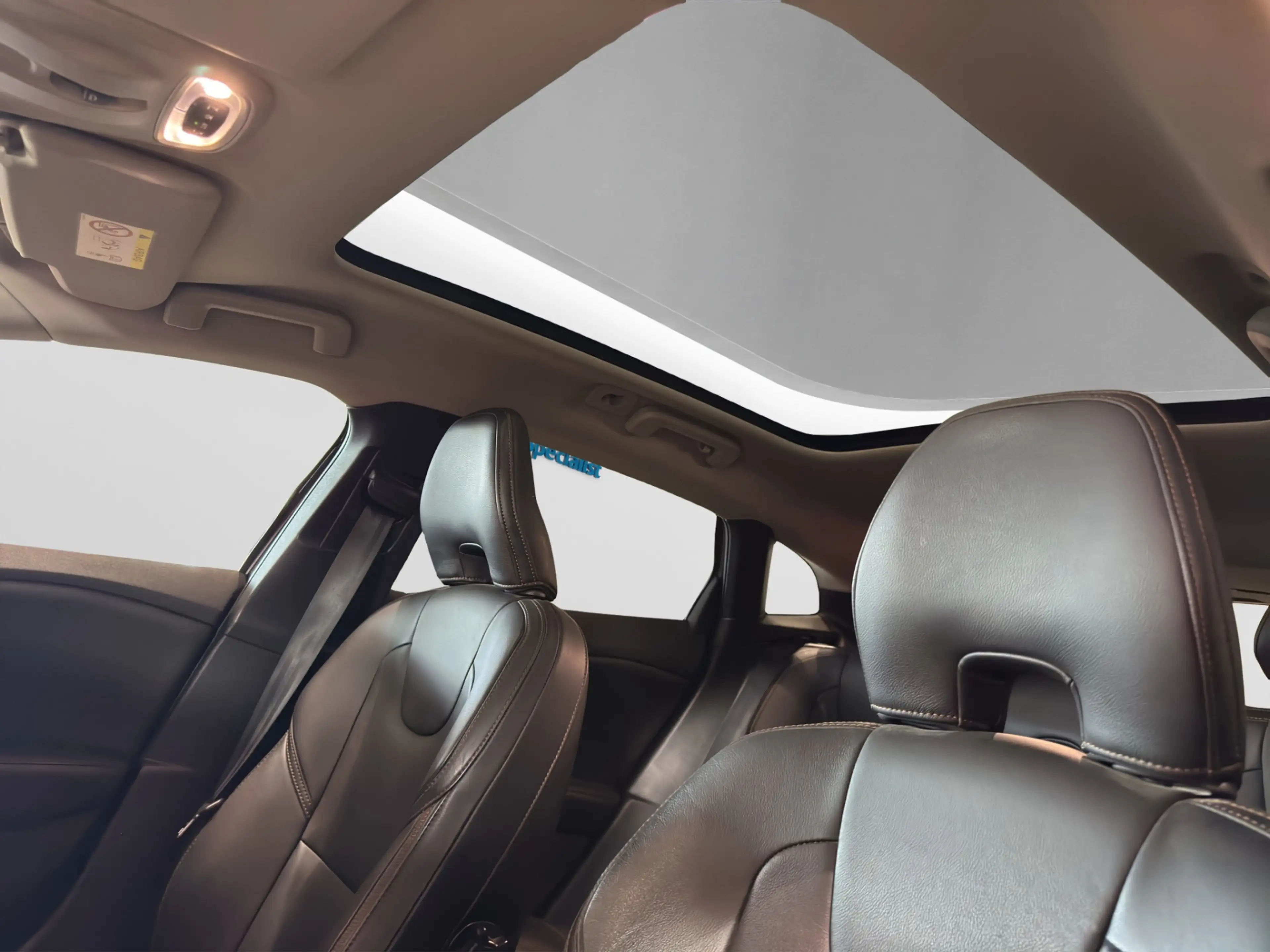 Volvo V40 Cross Country D3 Aut. ACC Leder Trekhaak Parkeercamera Stoelverw — photo 11