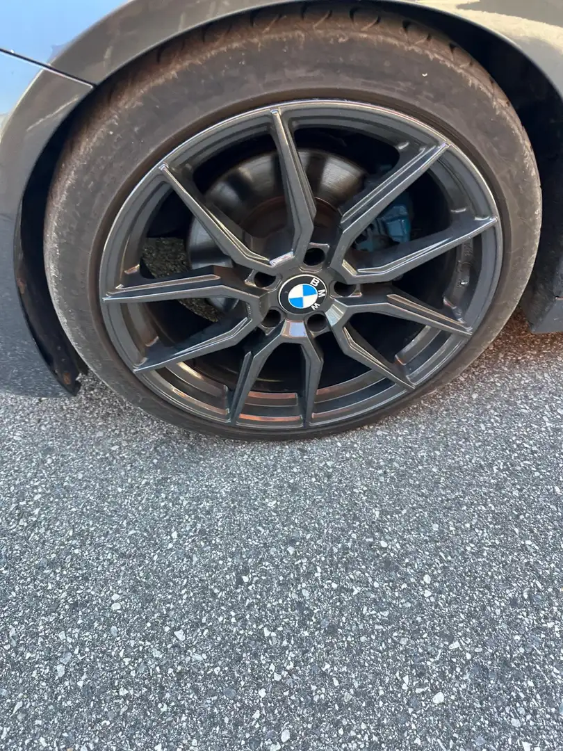 BMW 320 320d xDrive Touring Aut. Grau - 2