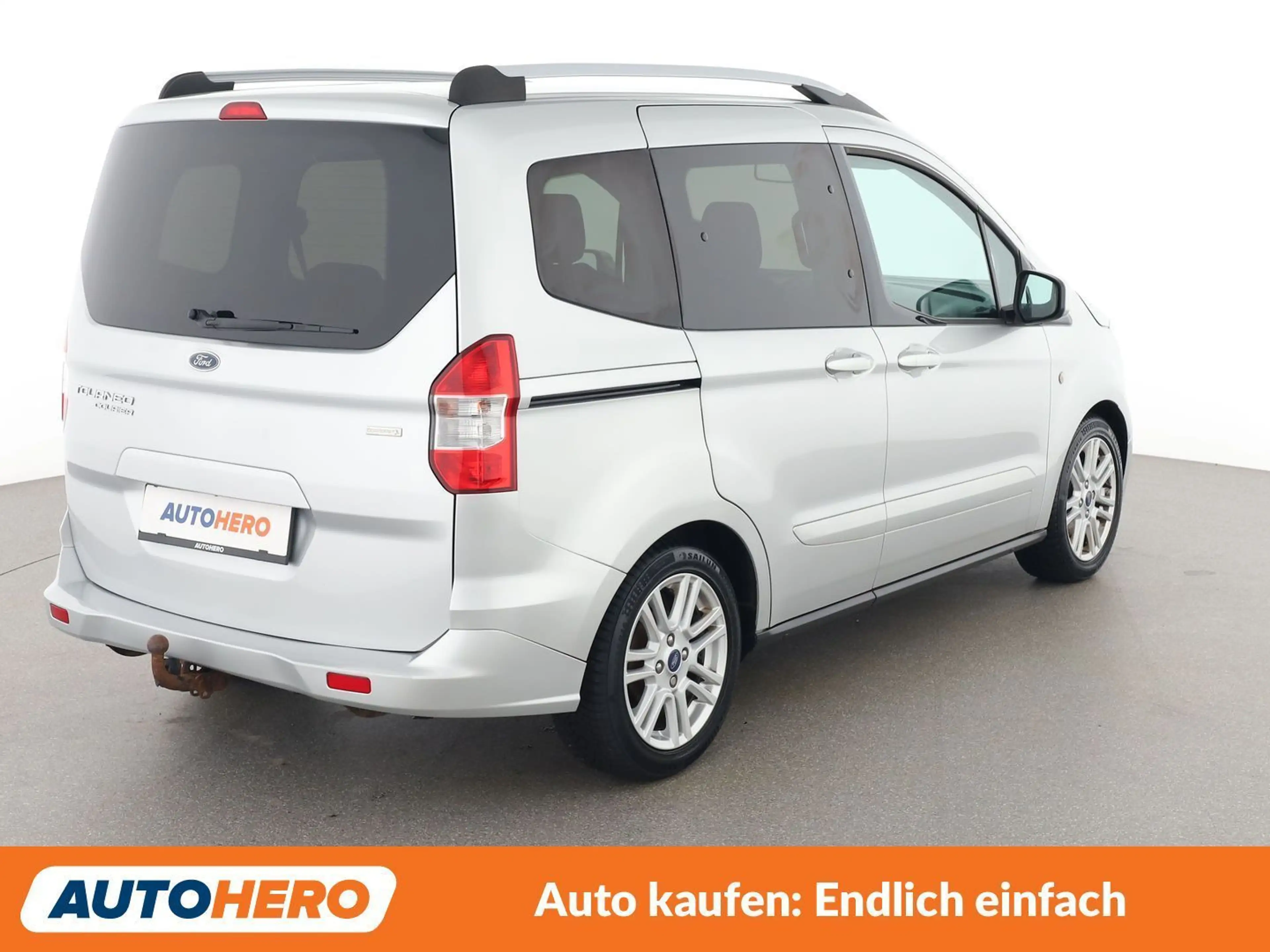 Ford Tourneo 1.0 EcoBoost Titanium — photo 6