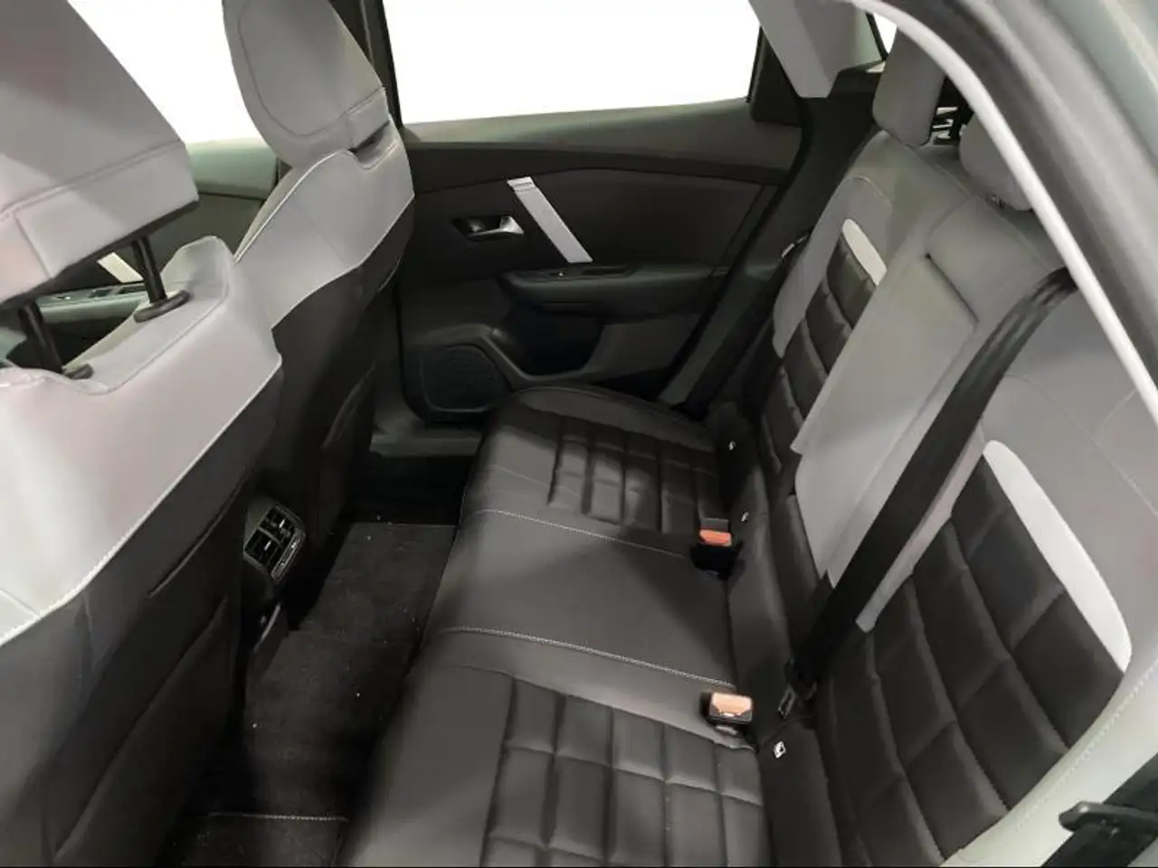 Citroen C4 2026 — фото 12