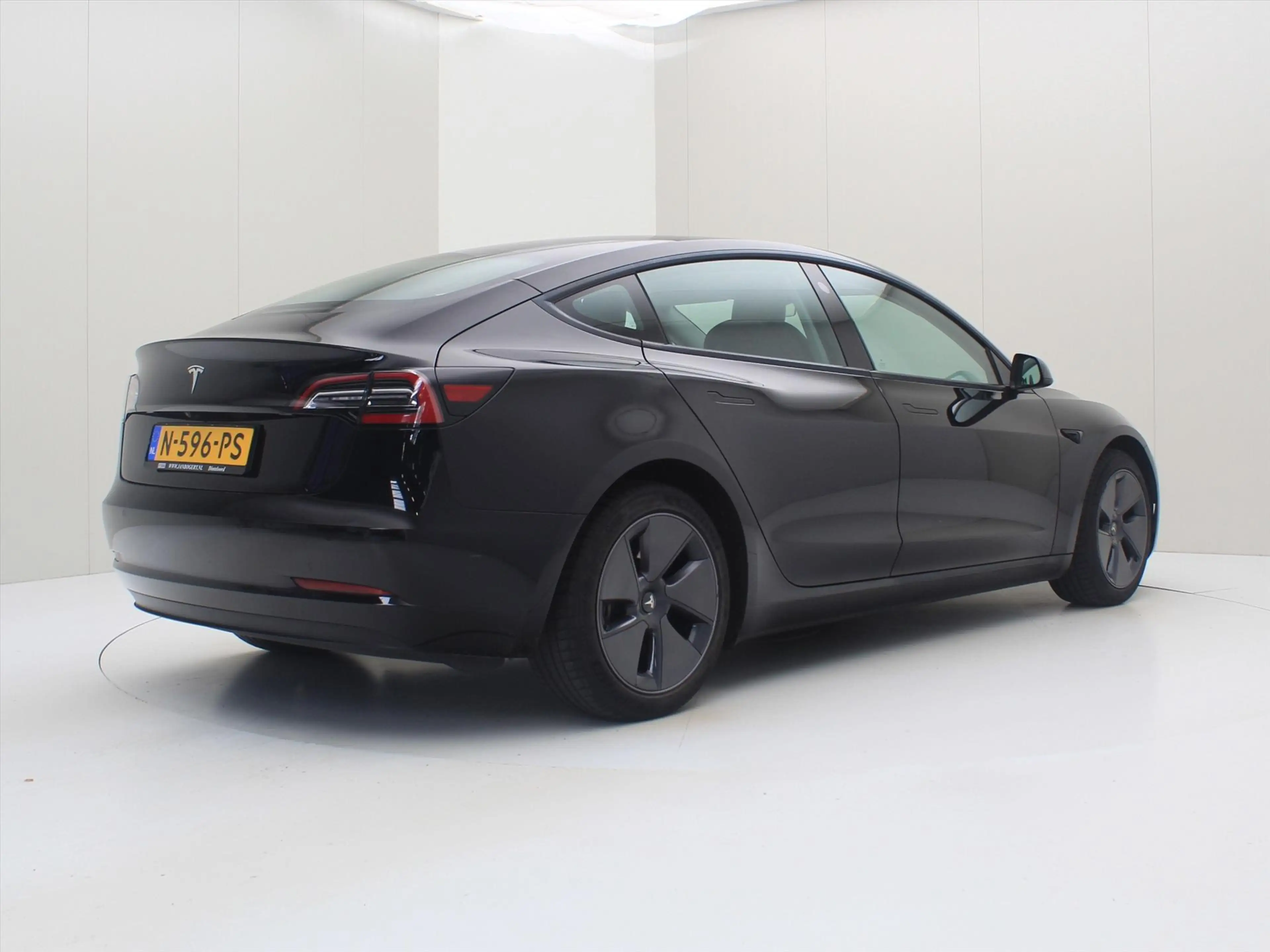 Tesla Model 3 Standard RWD Plus 89.3% SoH FACELIFT [ LFP-ACCU+WA — photo 3