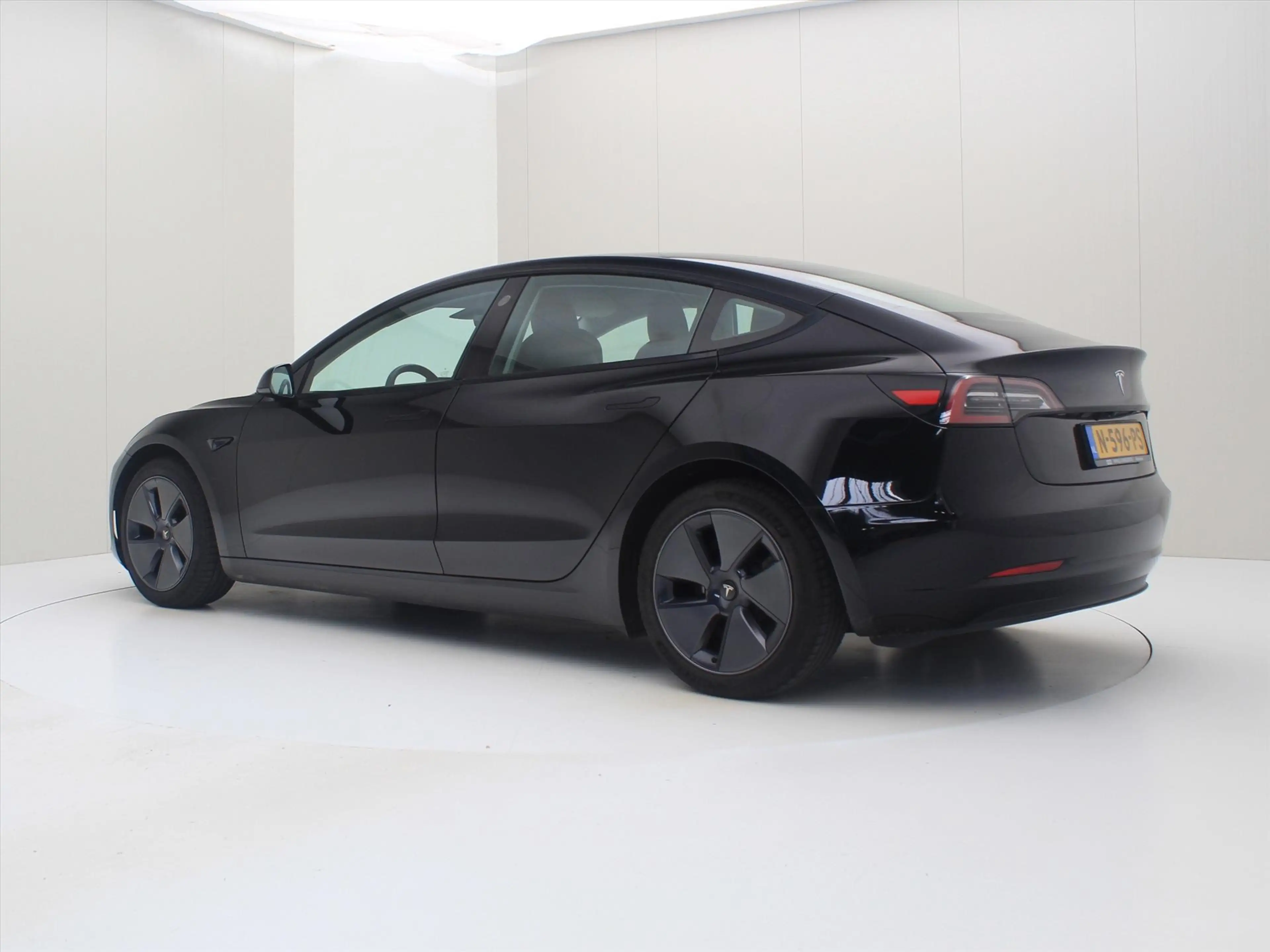 Tesla Model 3 Standard RWD Plus 89.3% SoH FACELIFT [ LFP-ACCU+WA — photo 4