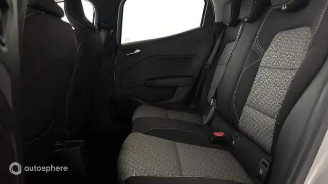 Renault Clio view 13