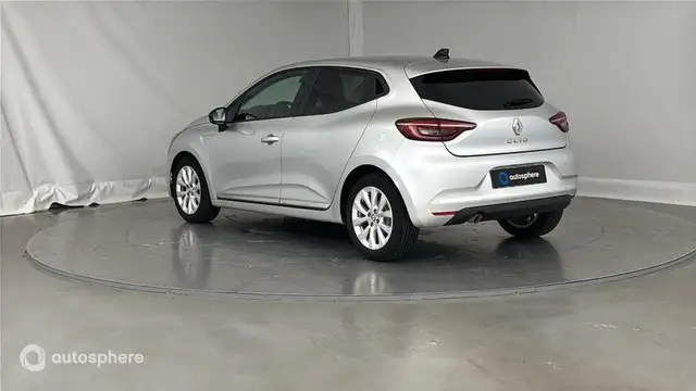 Renault Clio view 8