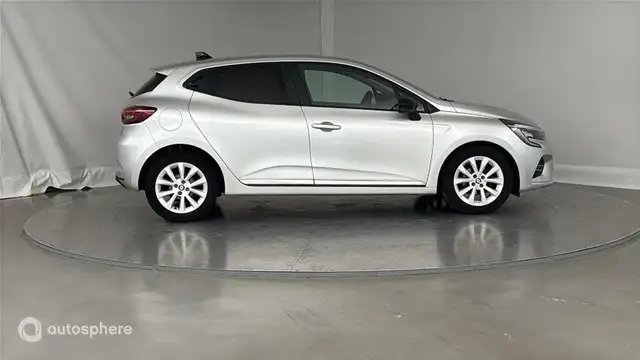 Renault Clio view 4