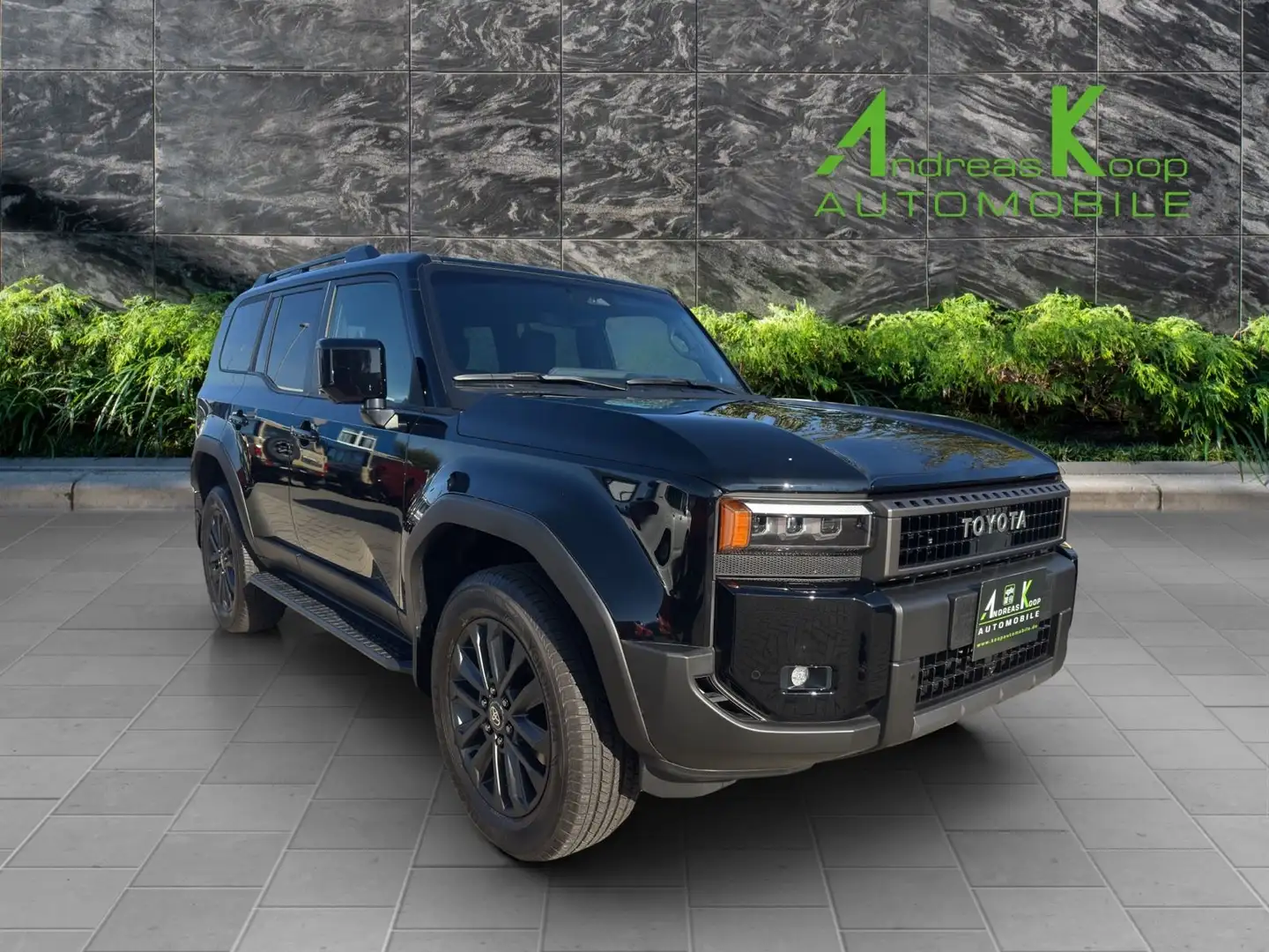 Toyota Land Cruiser 250 Prado 4x4 Premium Mild Hybrid Schwarz - 2