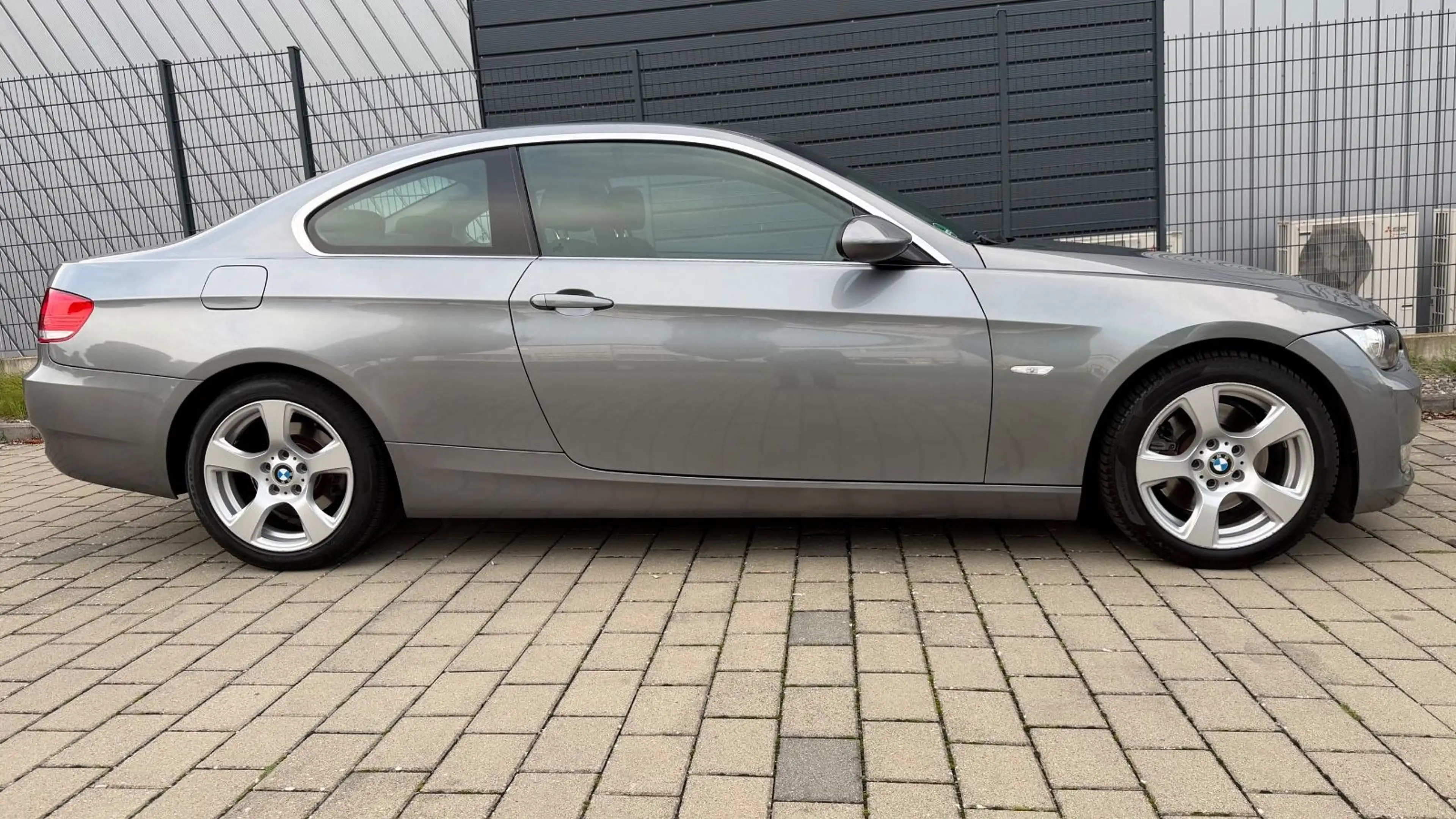 BMW 325 i 3 Coupe AUTOMATIK TÜV,46.000KM,1-HAND,NAVI — photo 5