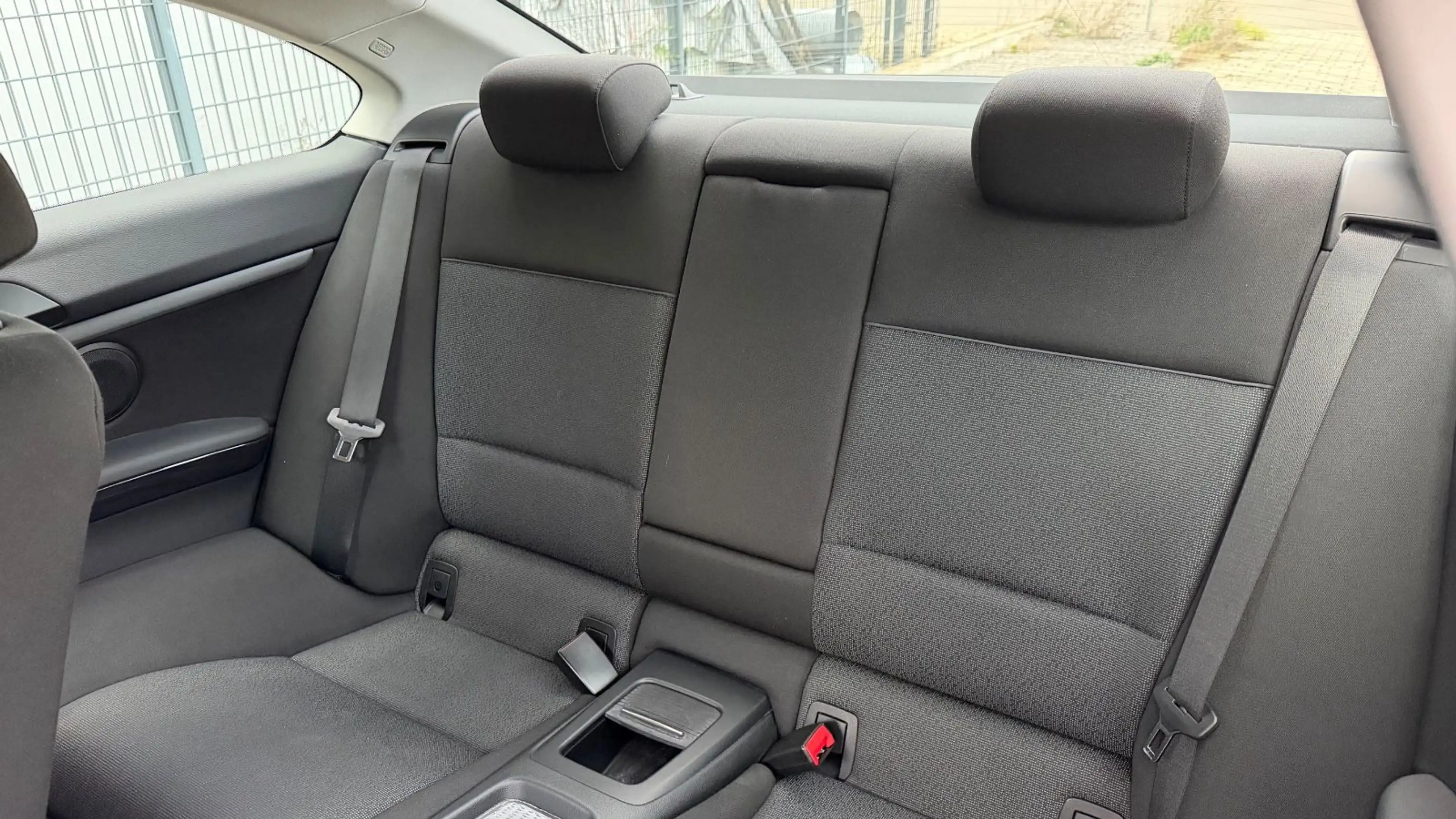 BMW 325 i 3 Coupe AUTOMATIK TÜV,46.000KM,1-HAND,NAVI — photo 15