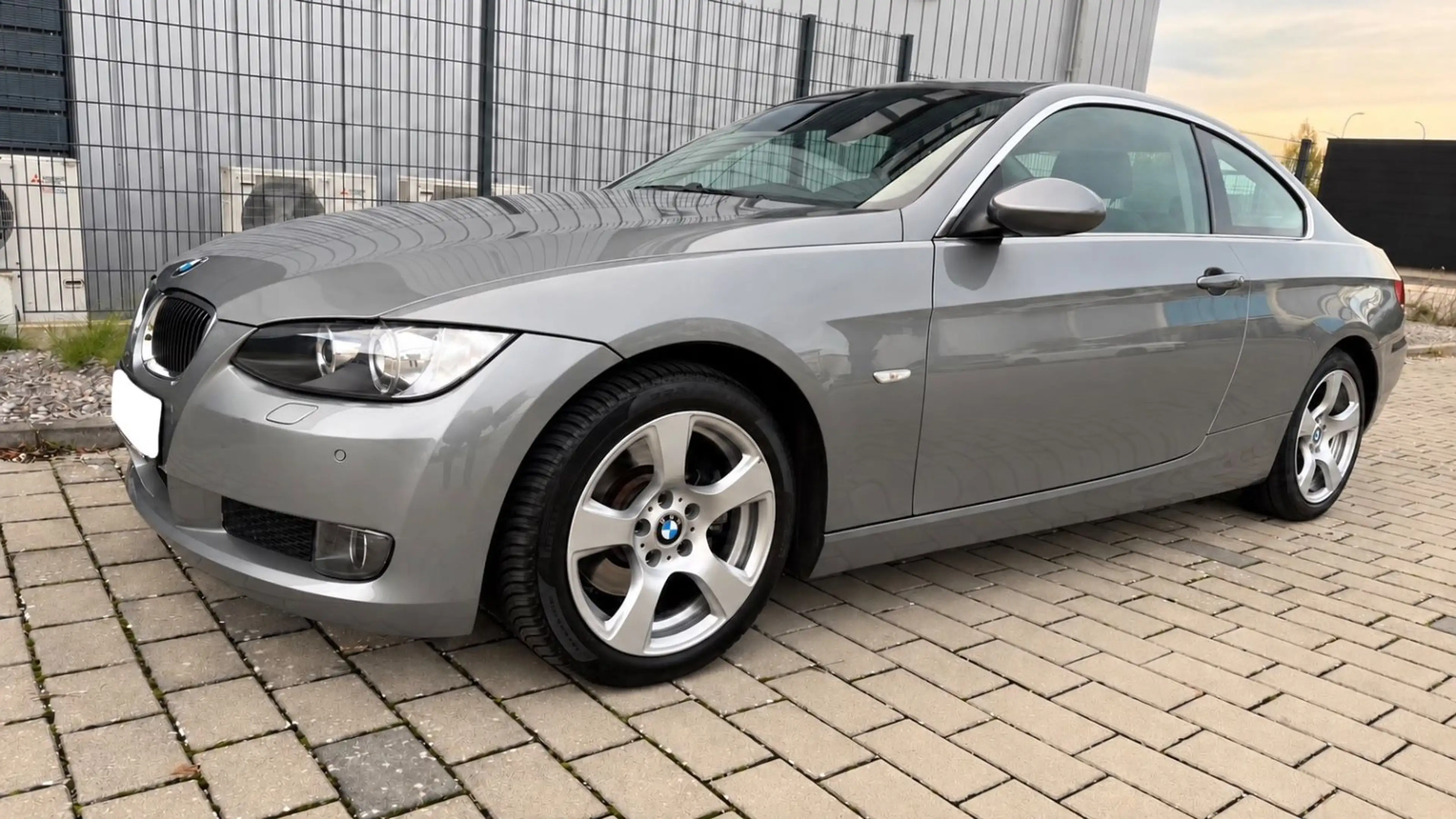 BMW 325 i 3 Coupe AUTOMATIK TÜV,46.000KM,1-HAND,NAVI — photo 2
