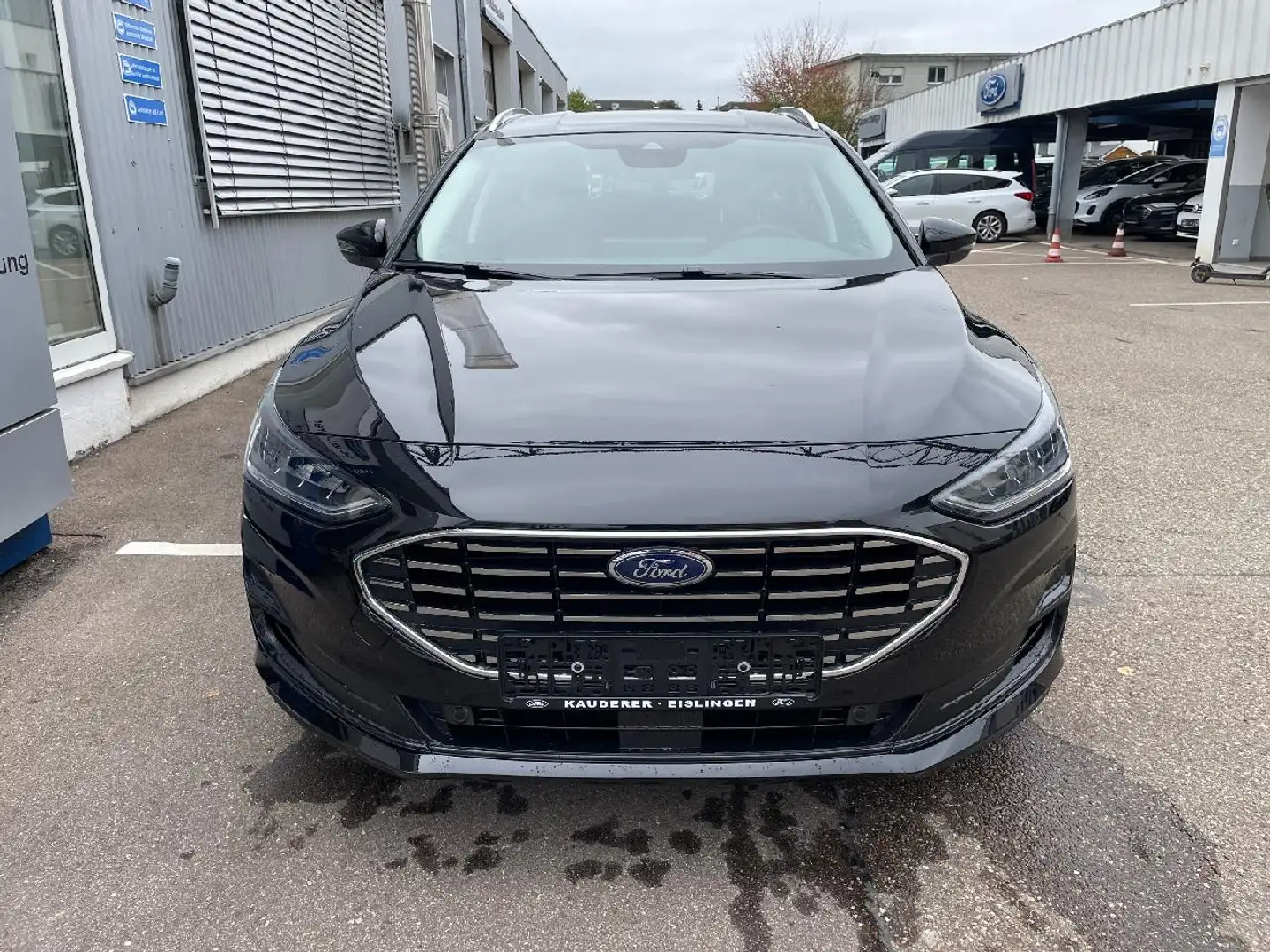 Ford Focus Titanium Edition - 2