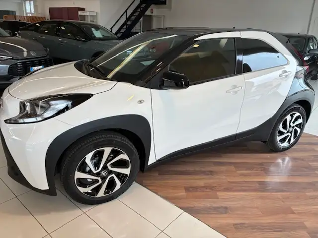 Toyota Aygo Aygo X X 1.0 Trend 72cv s-cvt - KM ZERO!