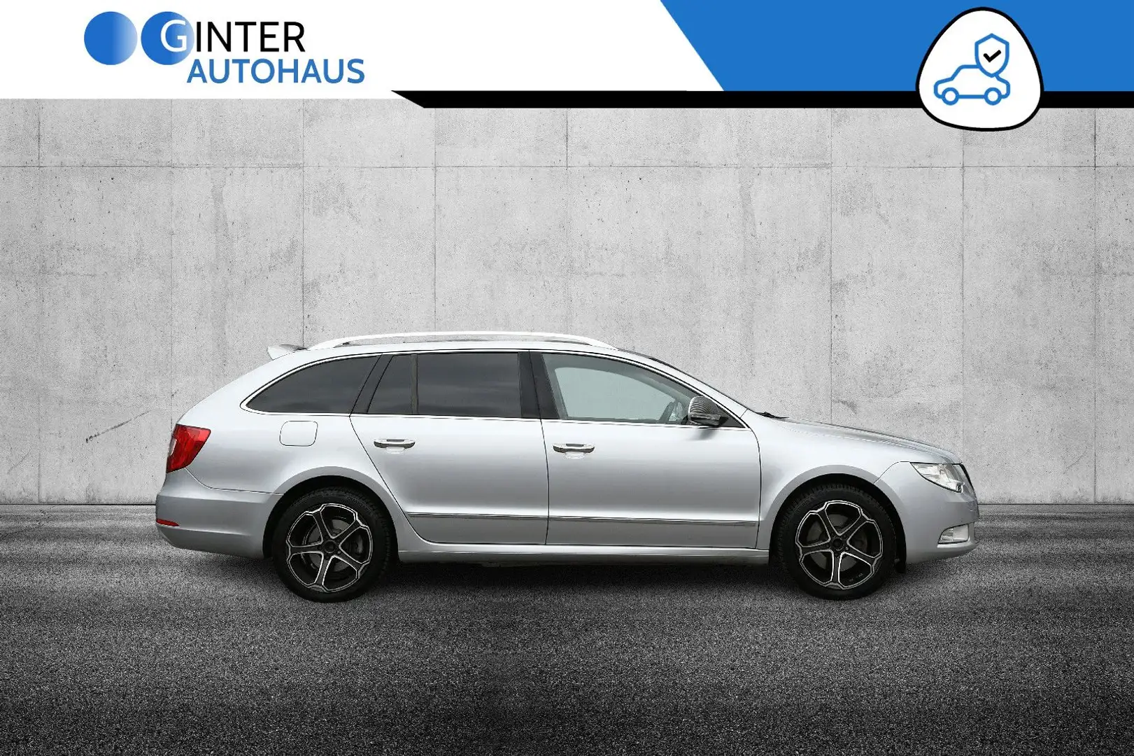 Skoda Superb Combi Elegance 4x4*Top Zustand* Silber - 2
