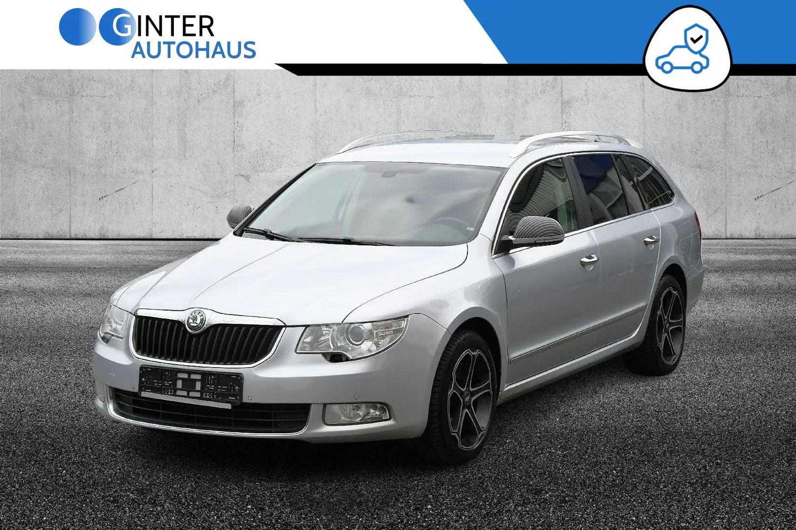 Skoda Superb Combi Elegance 4x4*Top Zustand* Silber - 1