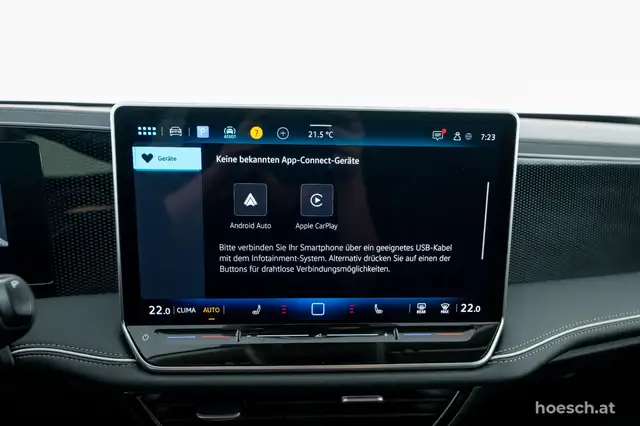 Volkswagen Passat view 14