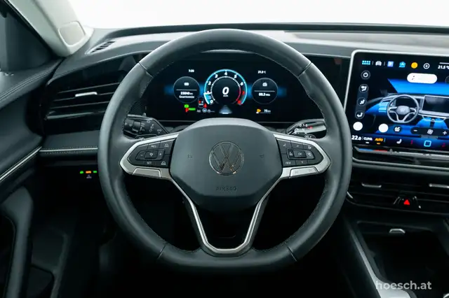 Volkswagen Passat view 6