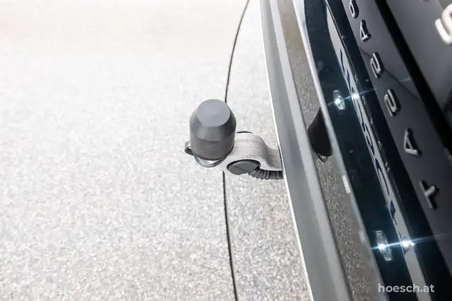 Volkswagen Passat view 9