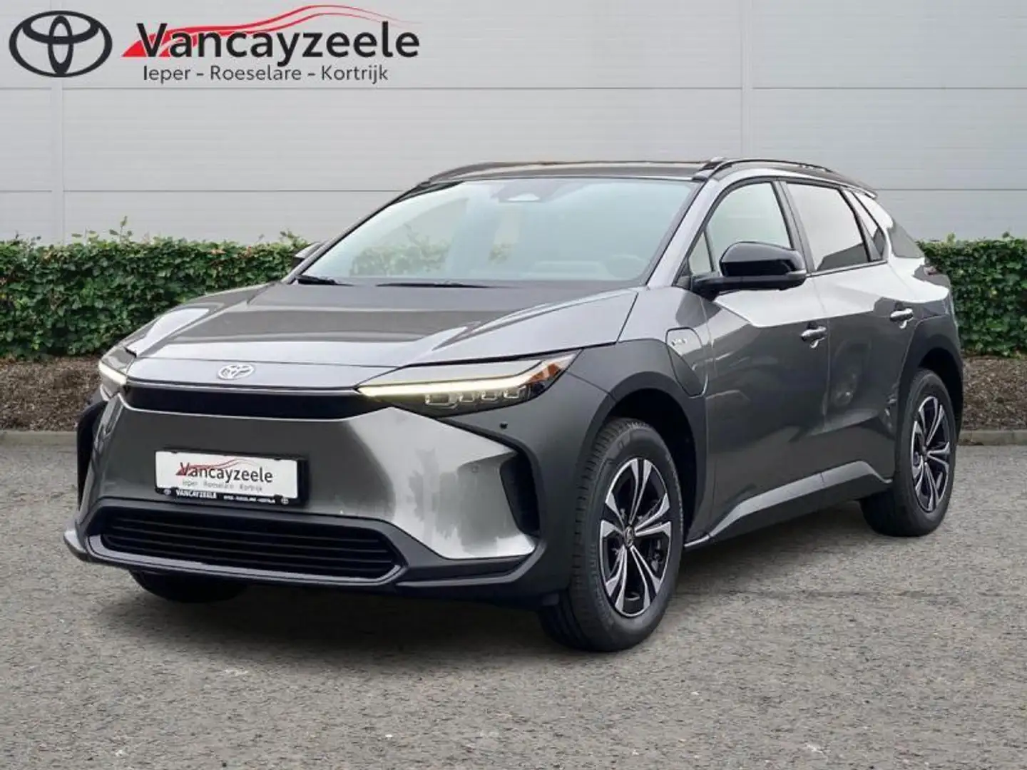 Toyota bZ4X Business Plus+cam+nav+sens voo Grijs - 1