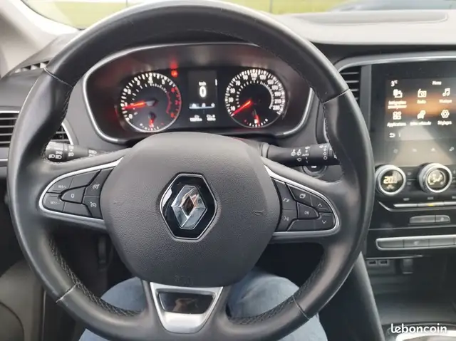 Renault Megane view 7