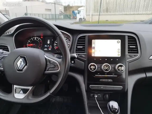 Renault Megane view 8