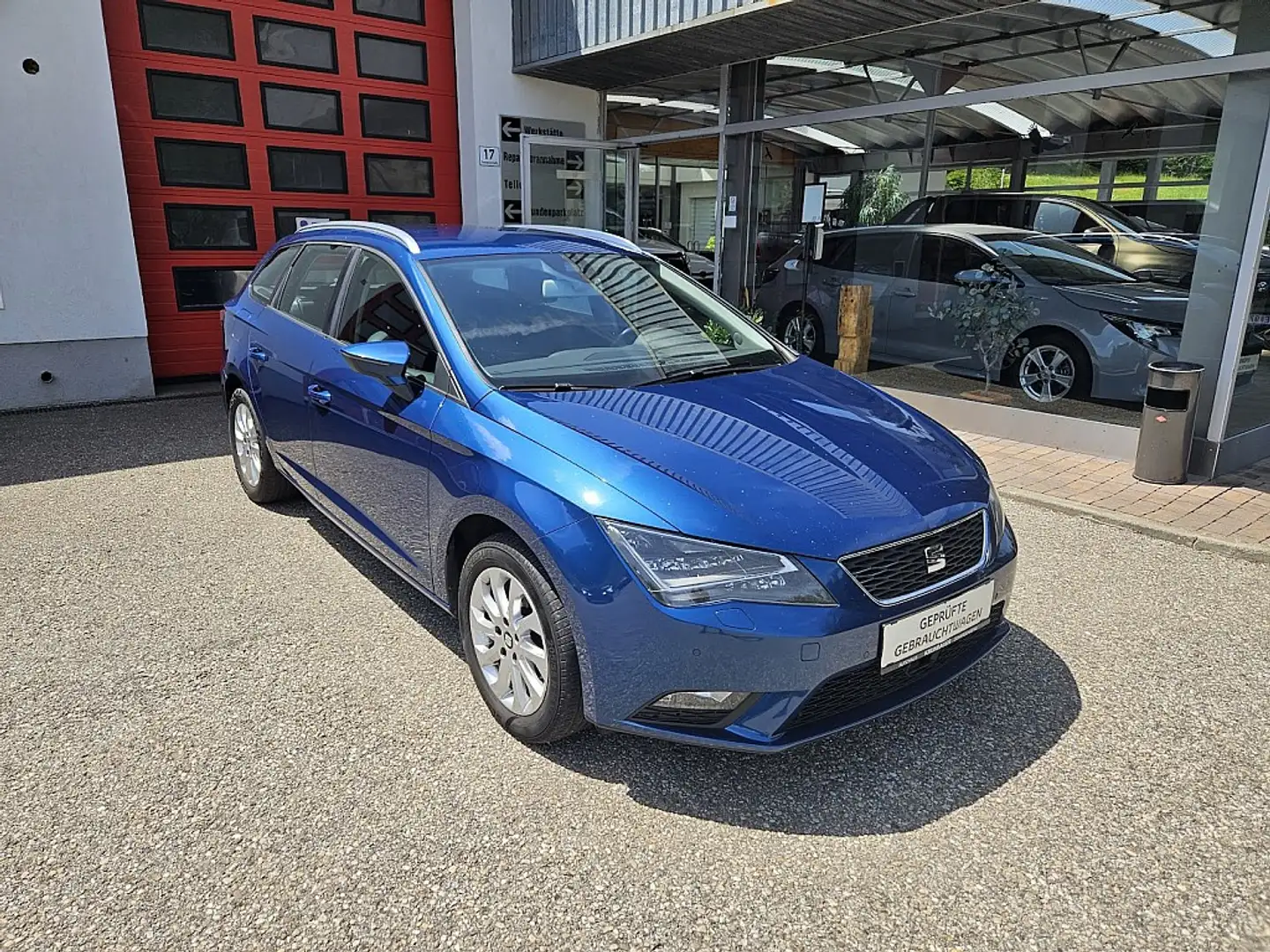 SEAT Leon ST Style 1,6 TDI CR Start-Stop DSG Blau - 2