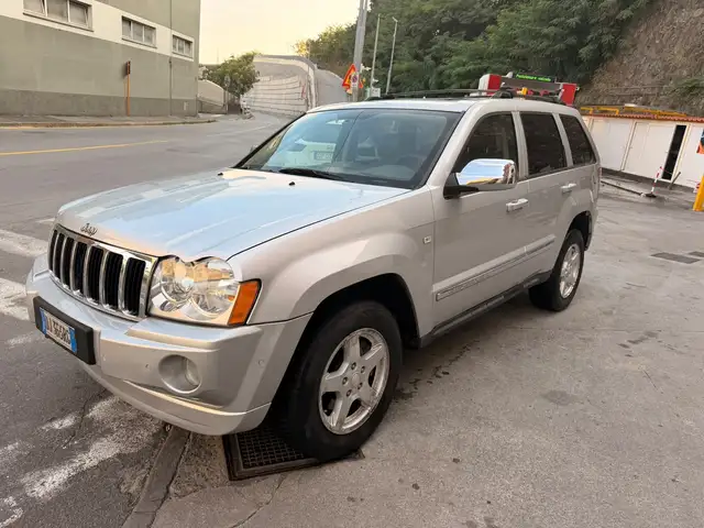 Jeep Grand Cherokee 3.0 V6 crd Limited GANCIO TRAINO
