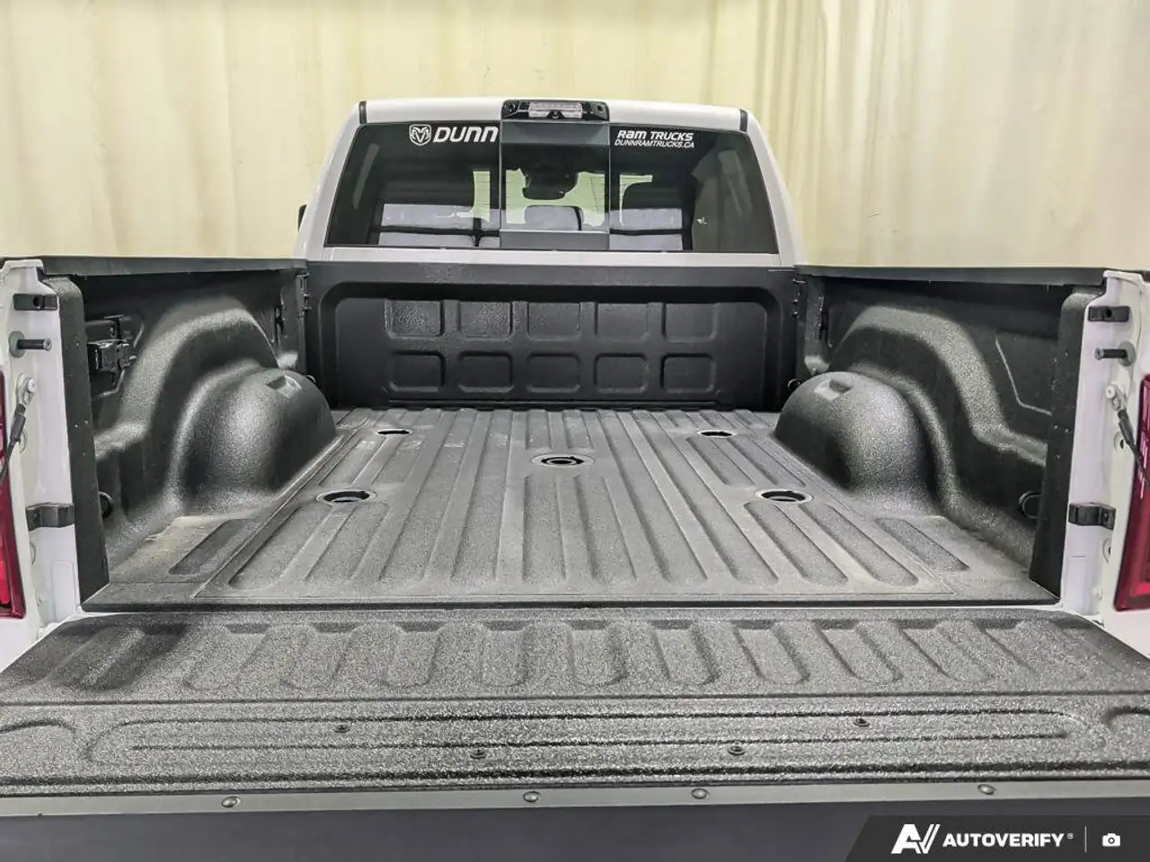 RAM 2500 снимка RAM 2500