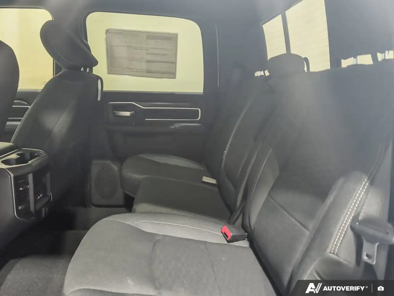 RAM 2500 снимка RAM 2500