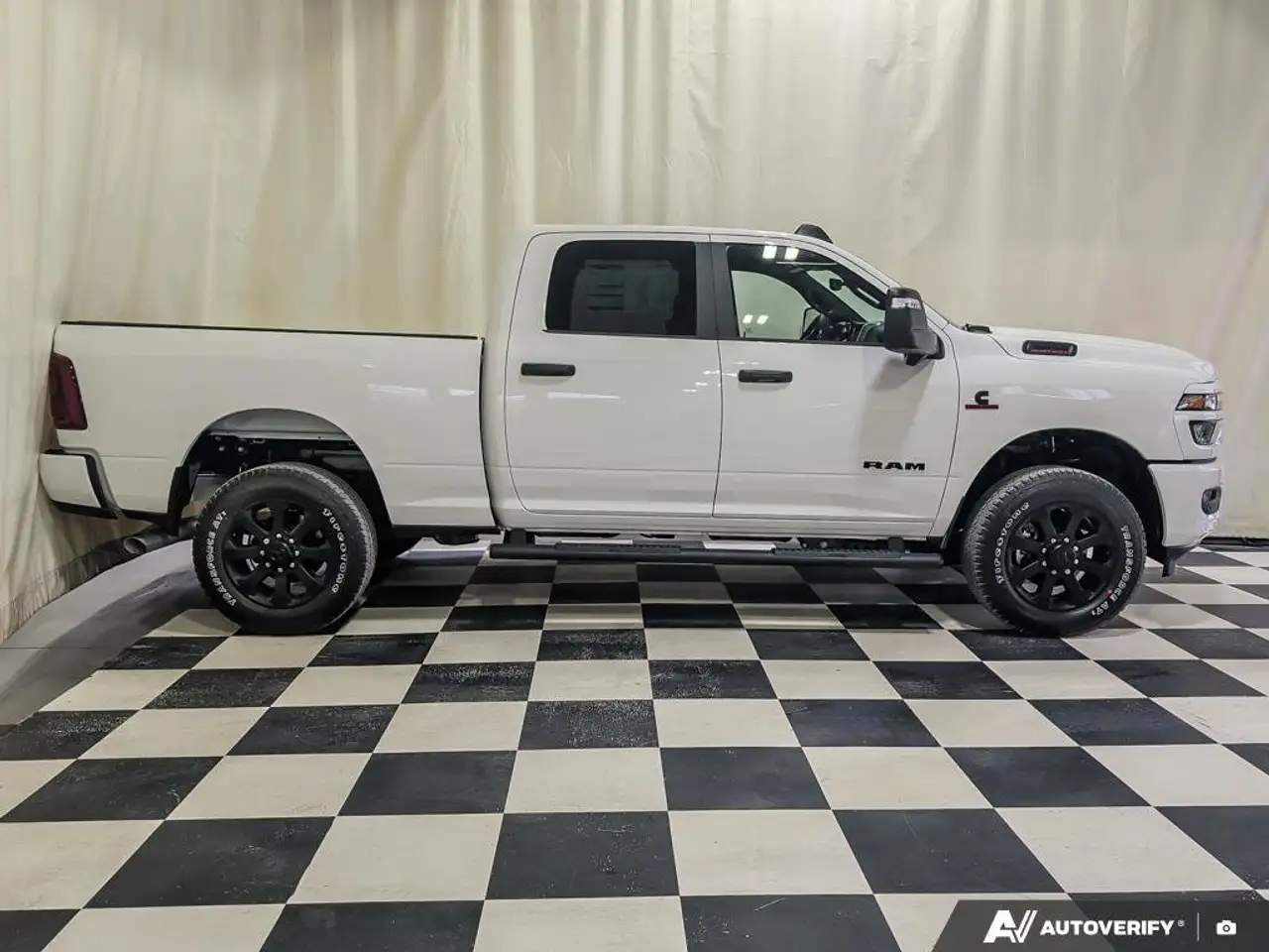 RAM 2500 снимка RAM 2500