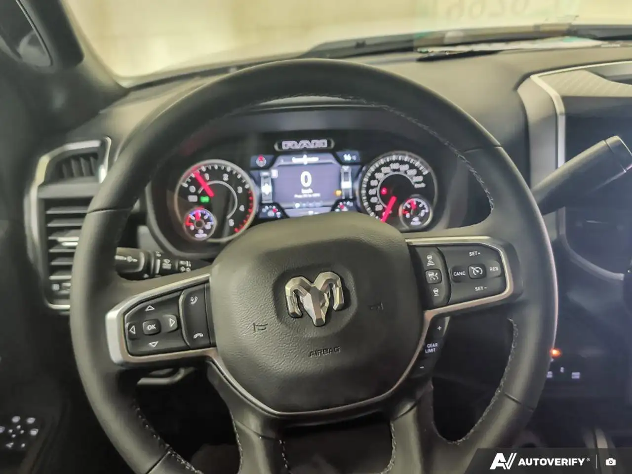 RAM 2500 снимка RAM 2500