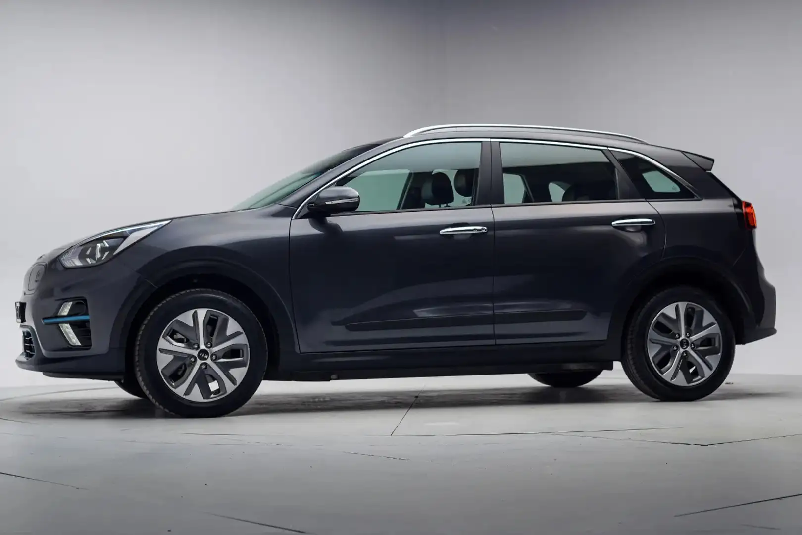 Kia e-Niro DynamicLine 64kWh Fase 3 [ Warmtepomp Full led Hal Gris - 2