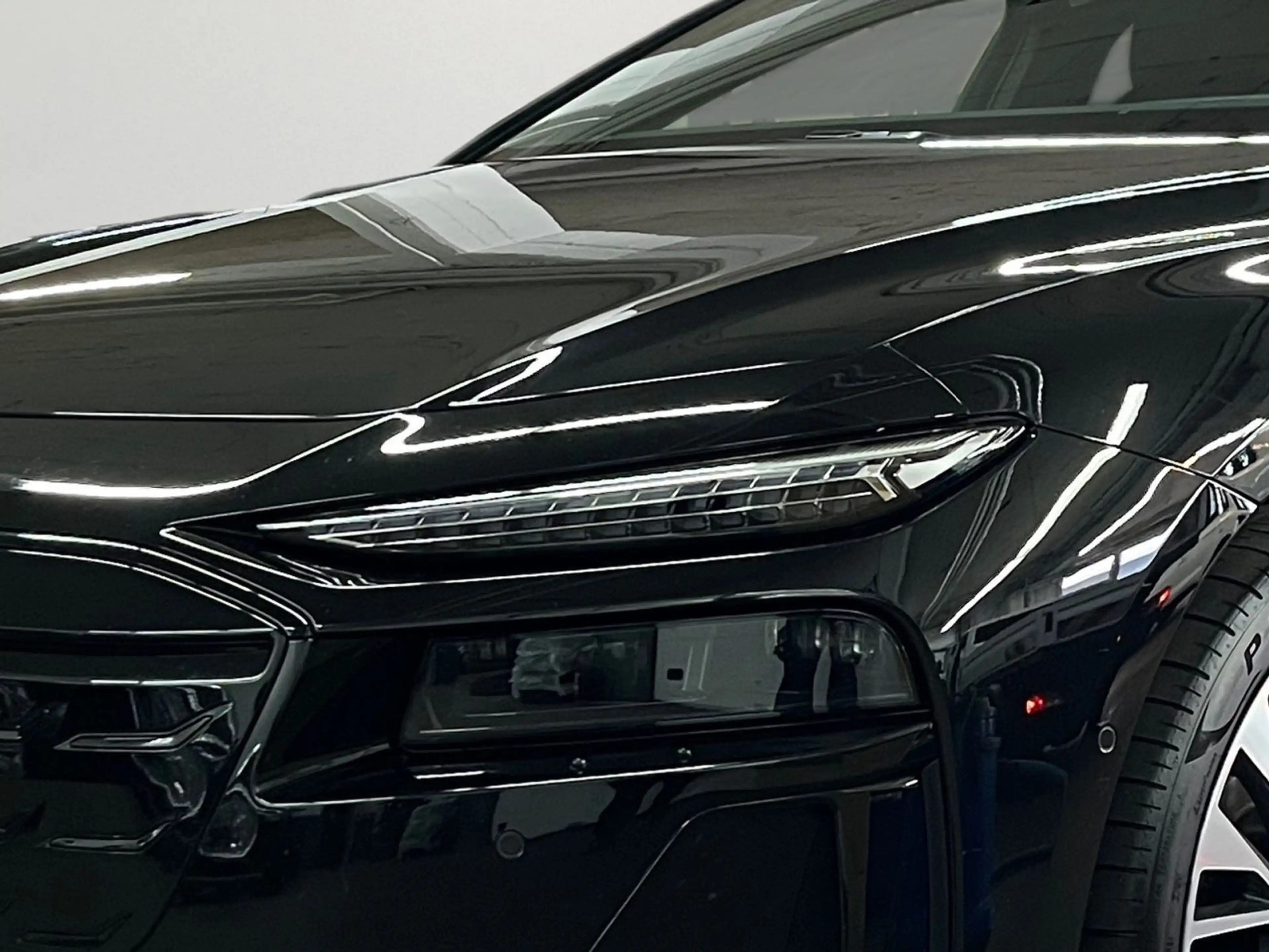 Audi A6 e-tron quattro s-line TechPlus Experien — photo 7