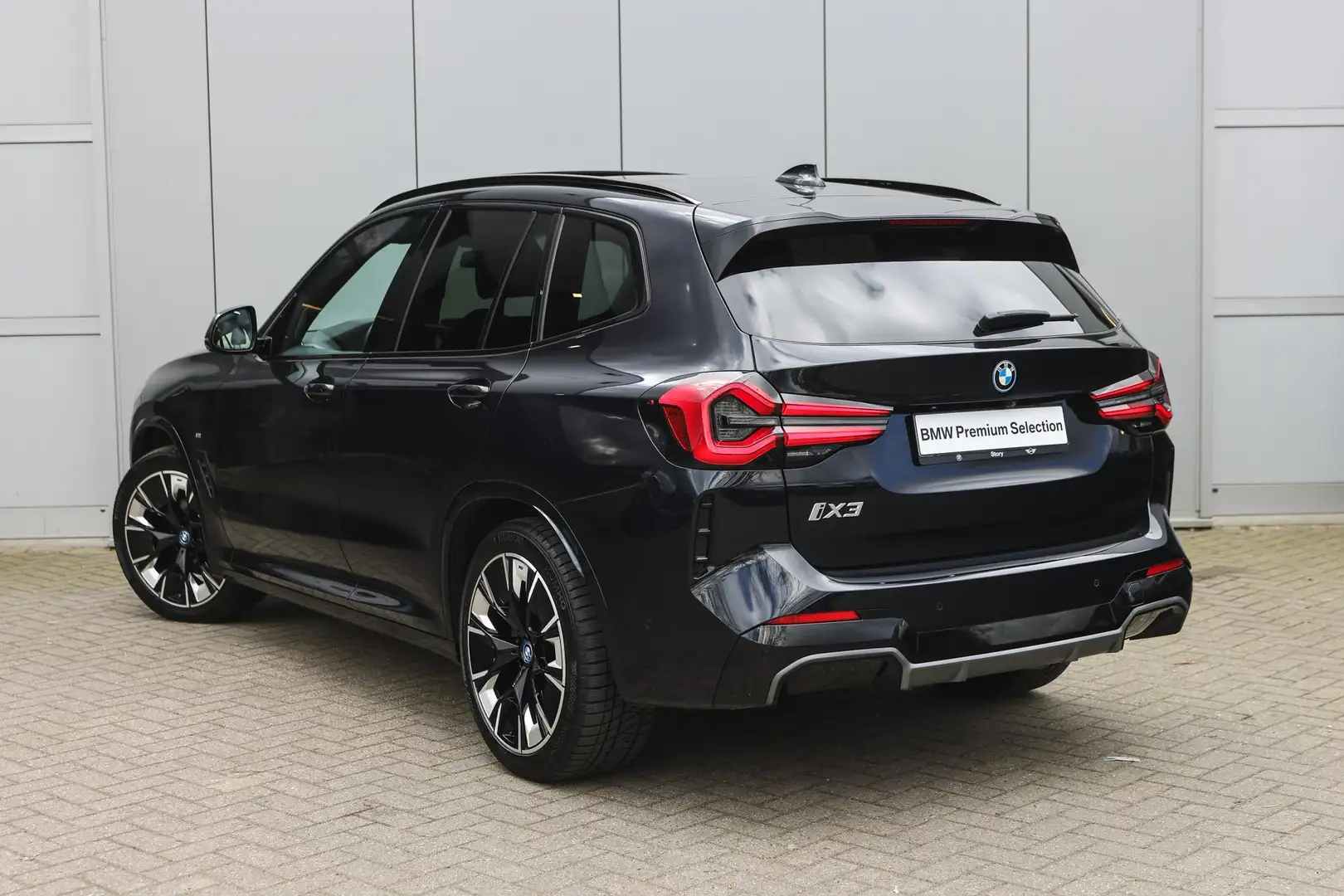 BMW iX3 High Executive / Trekhaak / Sportstoelen / Adaptie Noir - 2